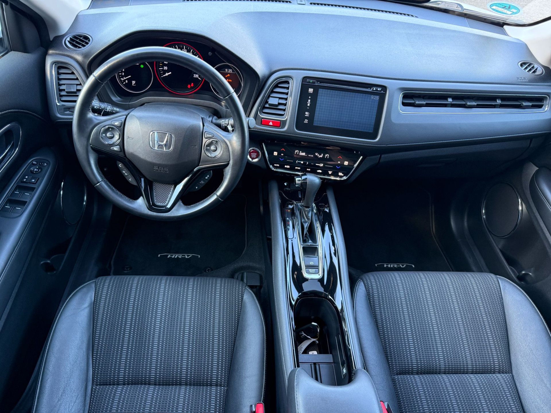 Honda HR-V 1.5 i-VTEC Executive | 1E EIGENAAR | 3/6/12MND GARANTIE | AUTOMAAT | PANO | LED | DAB | NAVI | CRUISE |