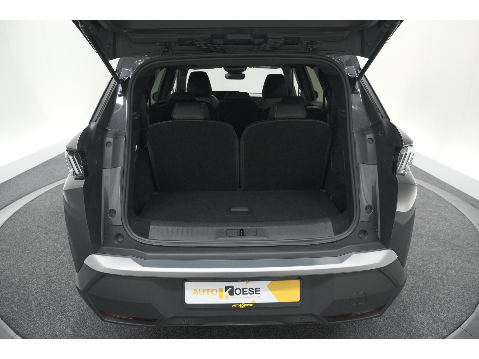 Peugeot 5008 1.2 Hybrid 136 e-DCS6 Allure | 7 Zitplaatsen | Camera | Stoelverwarming | Navigatie