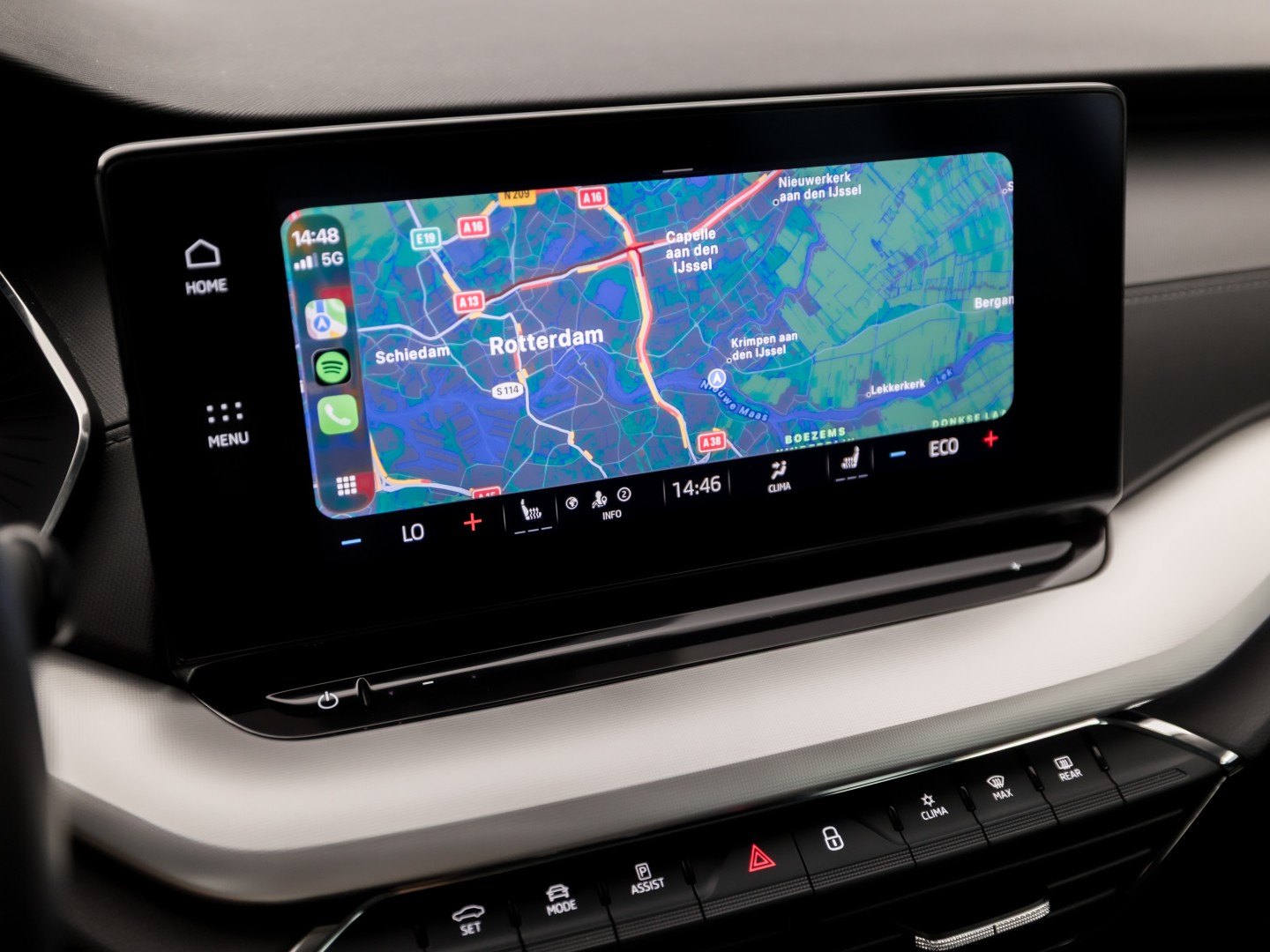 ŠKODA Octavia Combi 1.4 TSI iV PHEV Sport 218Pk Automaat (VIRTUAL COCKPIT, APPLE CARPLAY, GROOT NAVI, CAMERA, STOELVERWARMING, SPORTSTOELEN, GETINT GLAS, CRUISE, NIEUWE APK, NIEUWSTAAT)