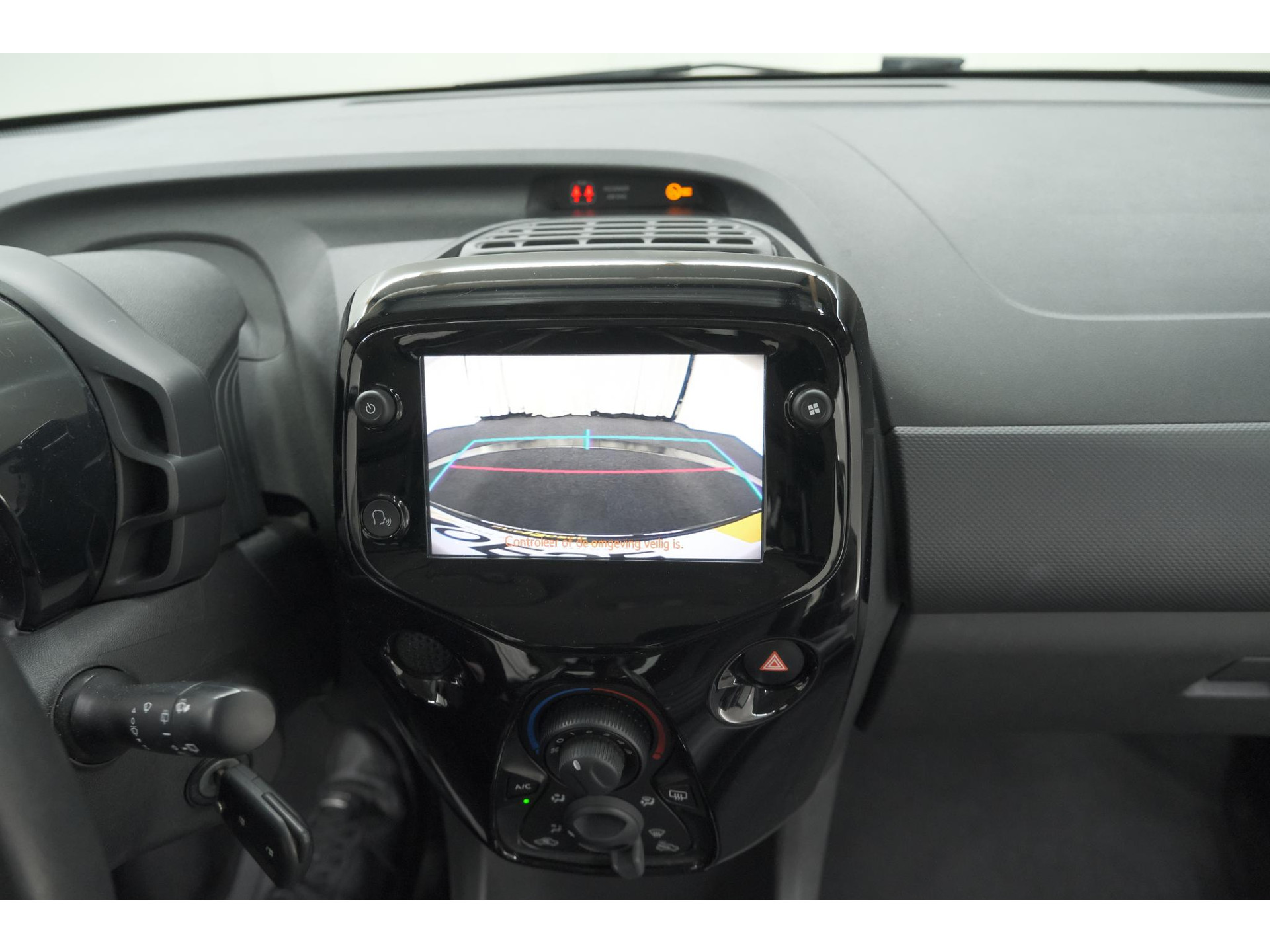 Citroen C1 1.0 VTi Shine | Automaat | Stoelverwarming | Camera | Lederen bekleding