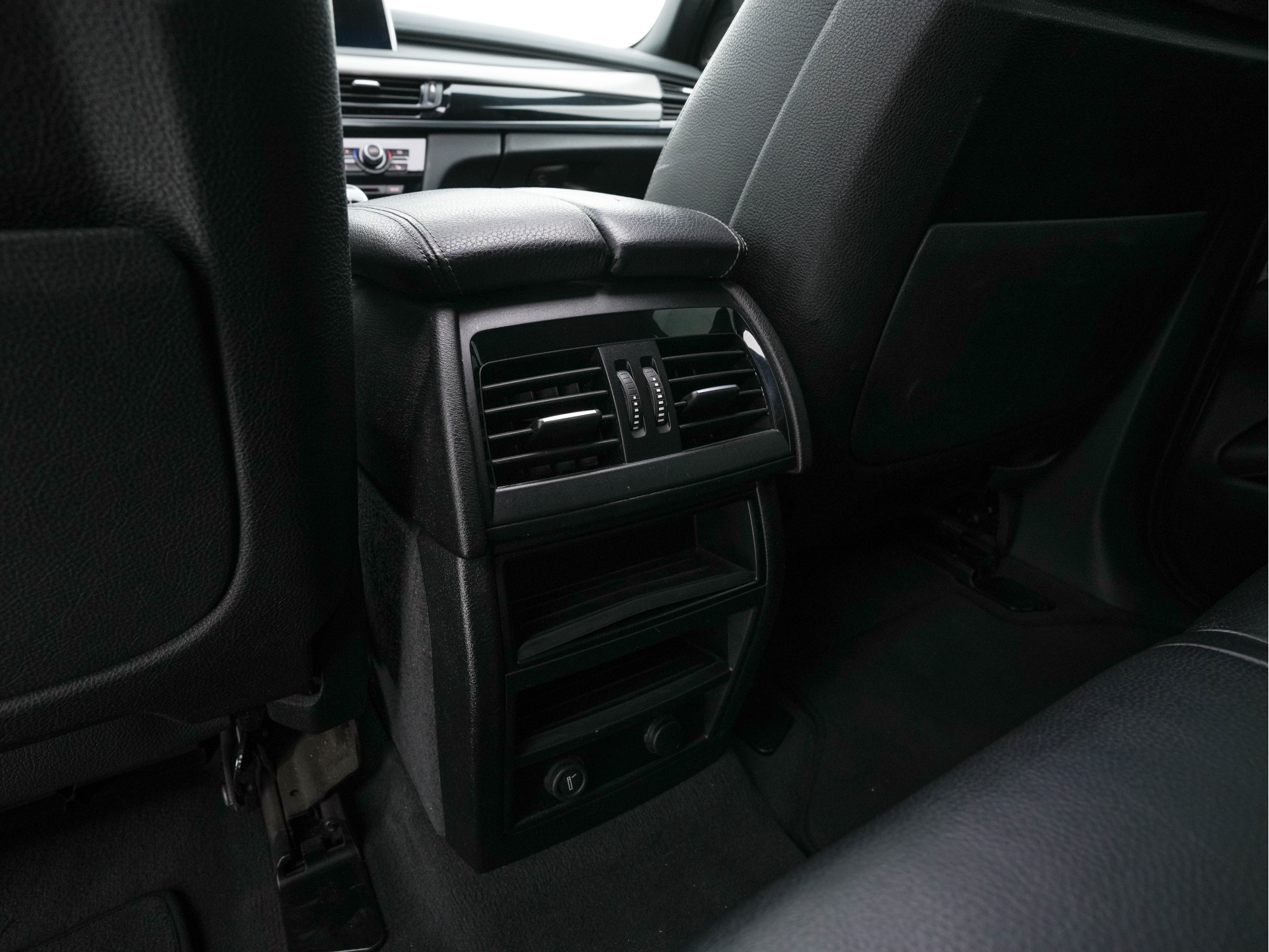 BMW X6 xDrive30d High Executive M-Sport-Pack Aut. *PANO |  FULL-LEATHER | BLIND-SPOT | FULL-LED | HARMAN/KARDON-AUDIO | ADAPTIVE-CRUISE | SHIFT-PADDLES | HEAD-UP | SURROUND-VIEW | MEMORY-PACK | NAVI-FULLMAP | KEYLESS | ECC | PDC | 20''A