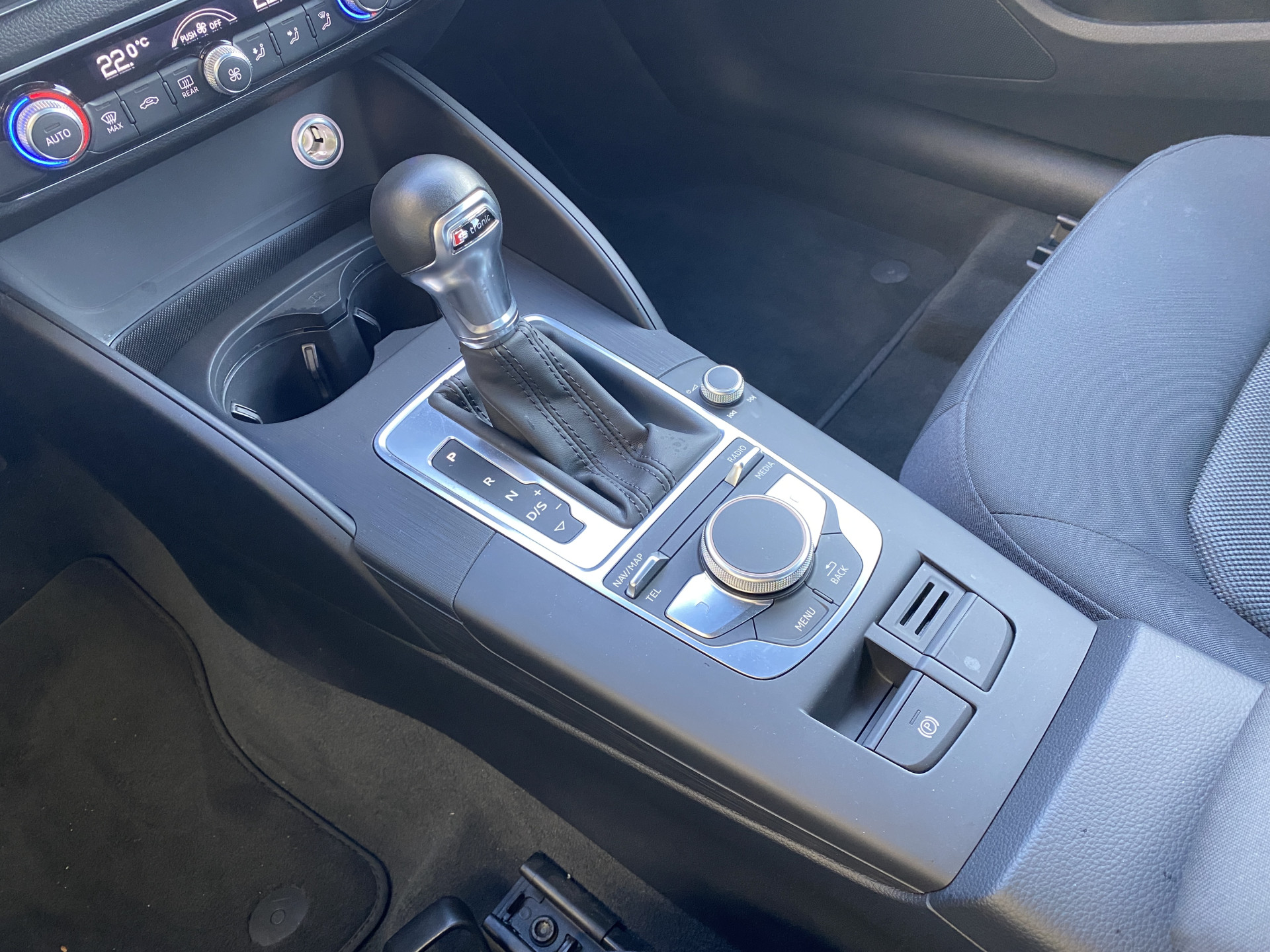 Audi A3 Sportback 30 TFSI 116 pk Design Pro Line Plus AUT. | navigatie | 18 inch sportvelgen | climate control | bluetooth