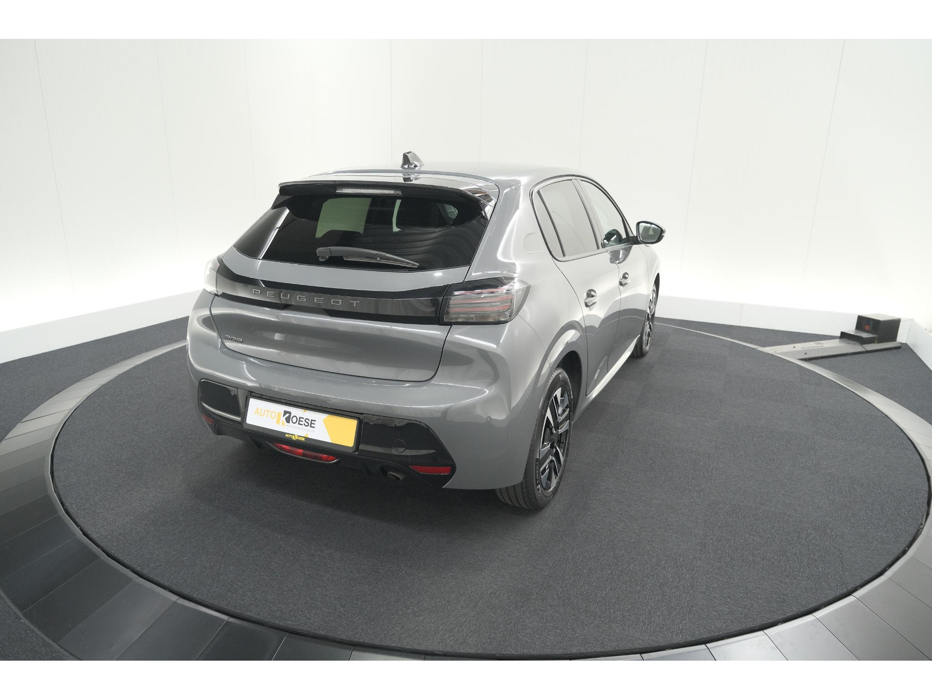 Peugeot 208 PureTech 100 Allure | Gris Selenium | Apple Carplay | Parkeersensoren | Climate Control