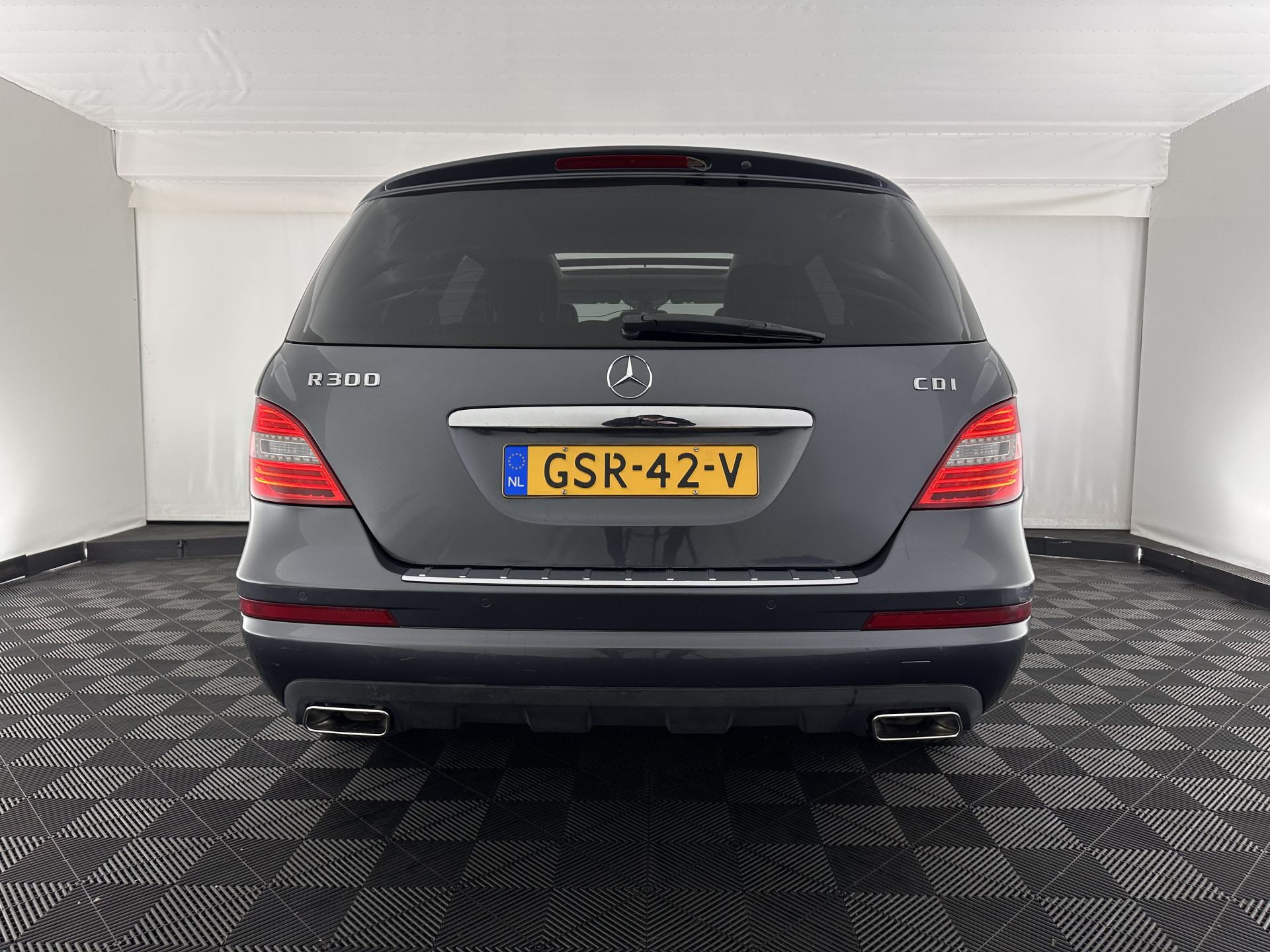 Mercedes-Benz R-klasse 300 CDI BlueEFFICIENCY Prestige [ 7-Pers. ] Aut. *PANO | LEATHER-ALCANTARA | XENON | BLINDSPOT | NAVI-FULLMAP | COMFORTSEATS | CAMERA | SHIFTPADDLES | PRIVACYGLASS | 18''ALU*