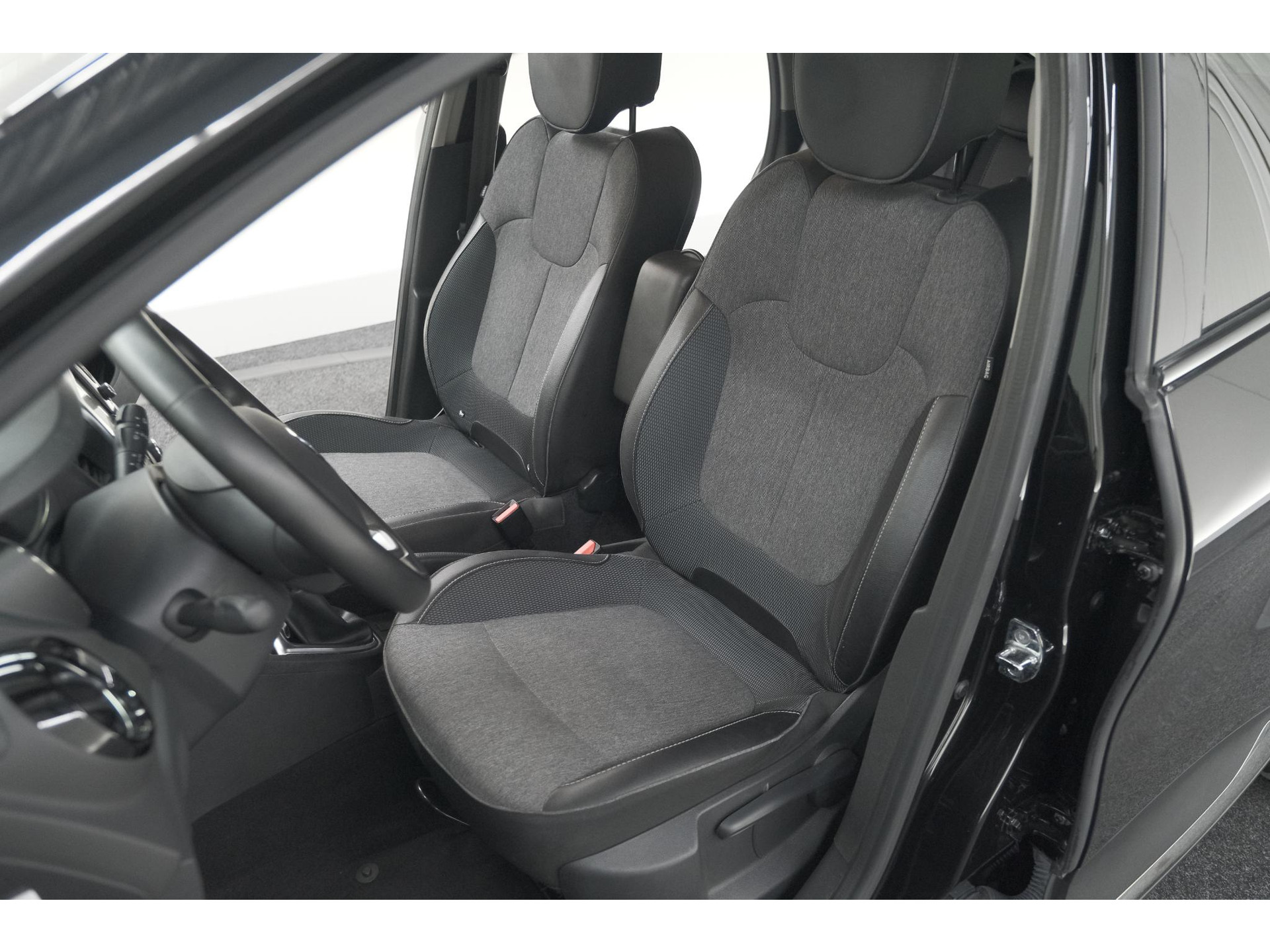 Renault Captur TCe 130 Intens | Camera | Navigatie | Parkeersensoren | Climate Control