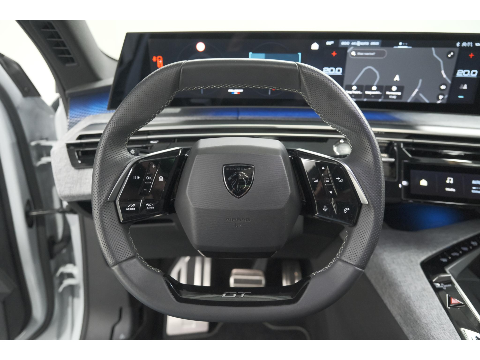 Peugeot 3008 1.2 Hybrid 136 GT | Panoramadak | FOCAL Audio | Alcantara Executive Pakket | 360 Camera | Adaptieve Cruise Control