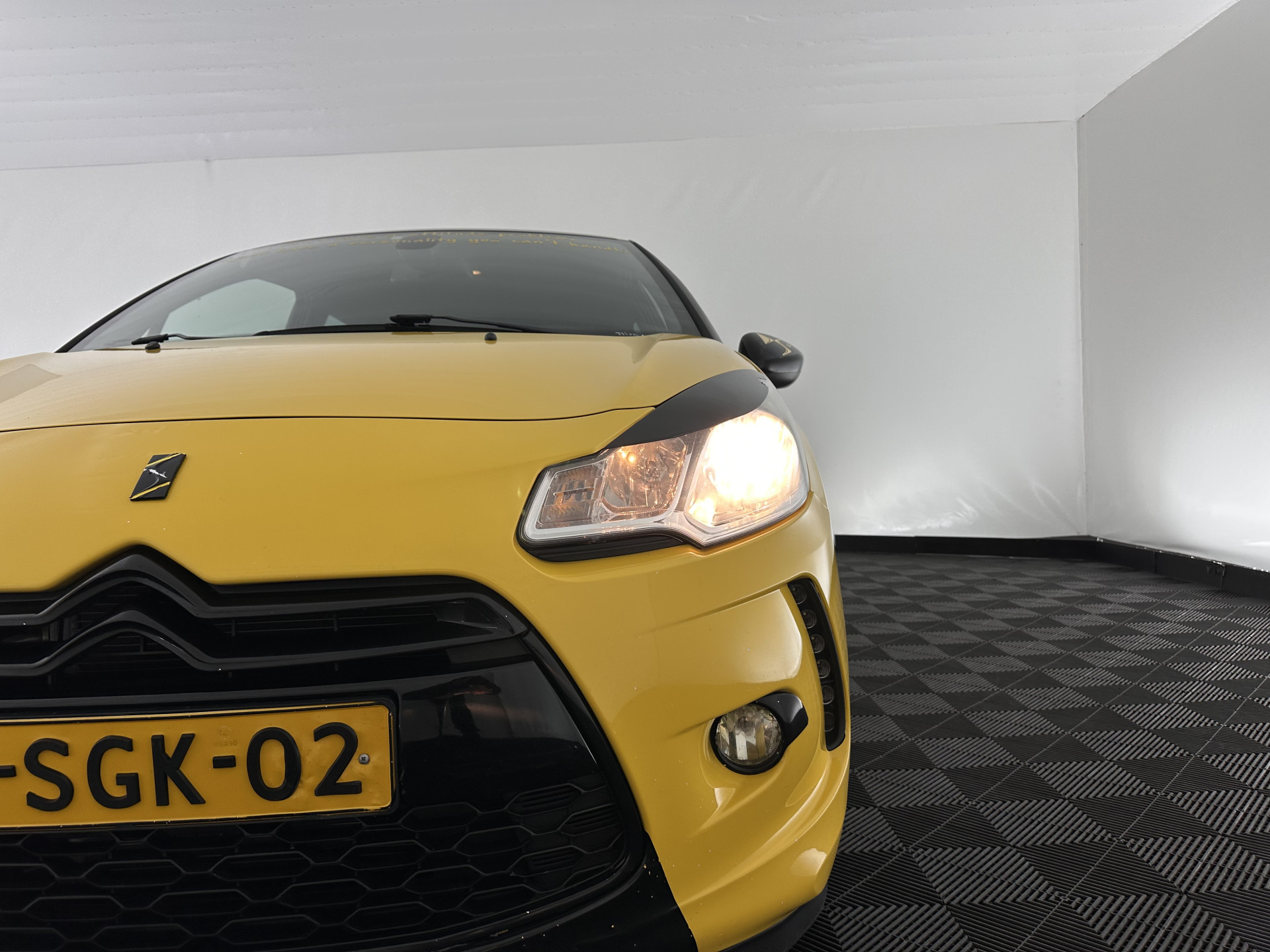 Citroën DS3 1.6 e-HDi Business *MICROFIBRE | NAVI-FULLMAP | SPORT-SEATS | PRIVACY-GLASS | ECC | PDC | CRUISE | 17''ALU*