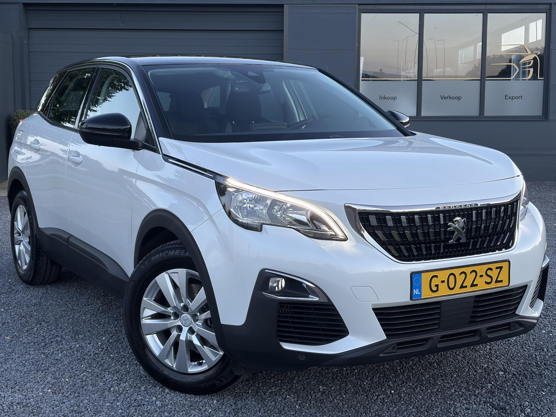 Peugeot 3008 1.2 PureTech Active ✓D-riem vv in 2023✓360° Camera✓Carplay✓Navi✓131pk✓Clima✓Cruise✓Trekhaak✓Dealer Onderhouden✓Bj 11-2019✓Lm velgen✓6 Bak✓Pdc✓N.A.P✓Apk tot 06-2027