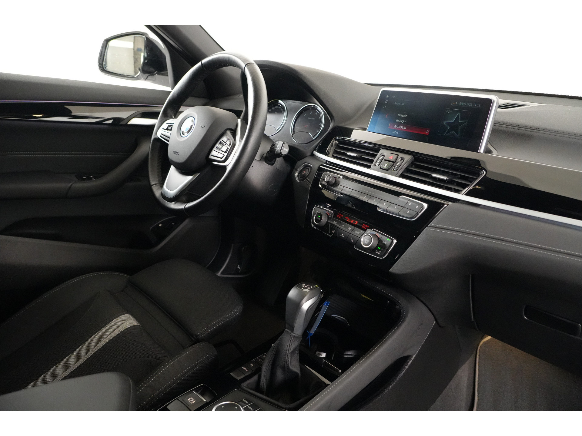 BMW X2 xDrive25e PHEV 220 pk | SOH 92% | M Sport int. | Adaptive Cruise  | Camera |