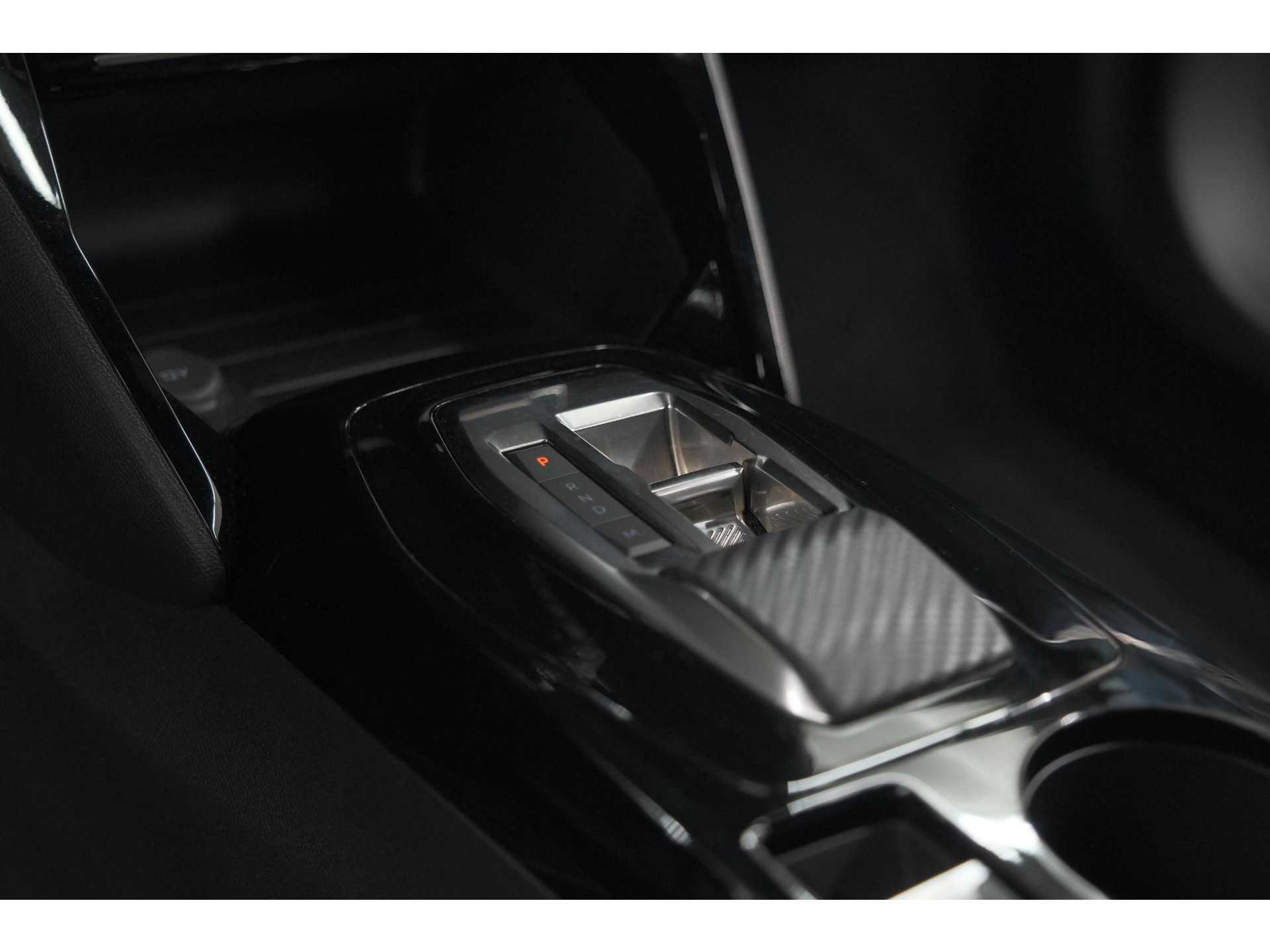 Peugeot 2008 PureTech 130 EAT8 GT | Camera | Apple Carplay | Parkeersensoren