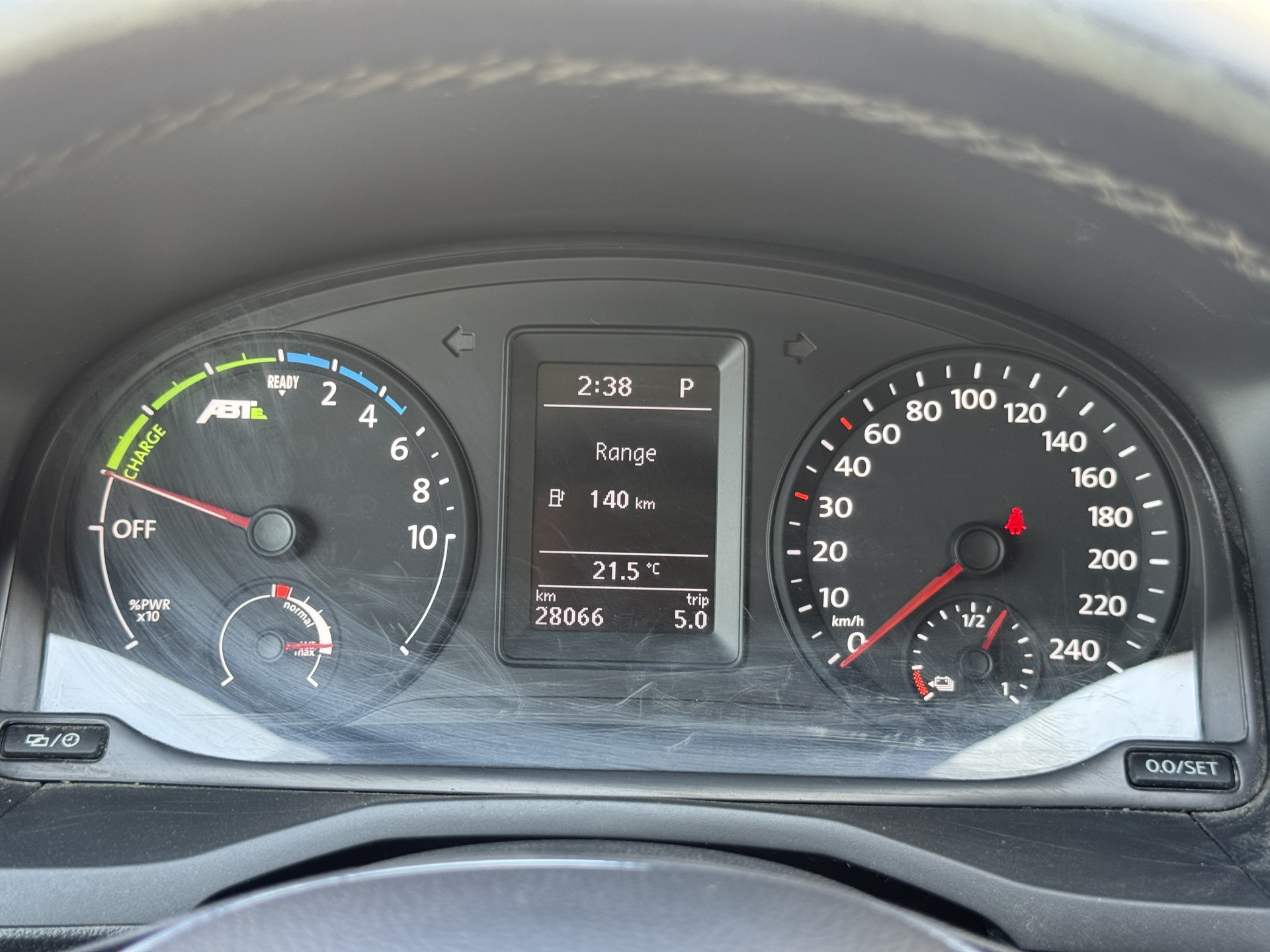 Volkswagen e-Caddy 37kWh 113PK L2H1 Elektrisch Caddy ABT Maxi 37,3kWh 159km WLTP Trekhaak Airco Stoelverwarming Parkeersensoren