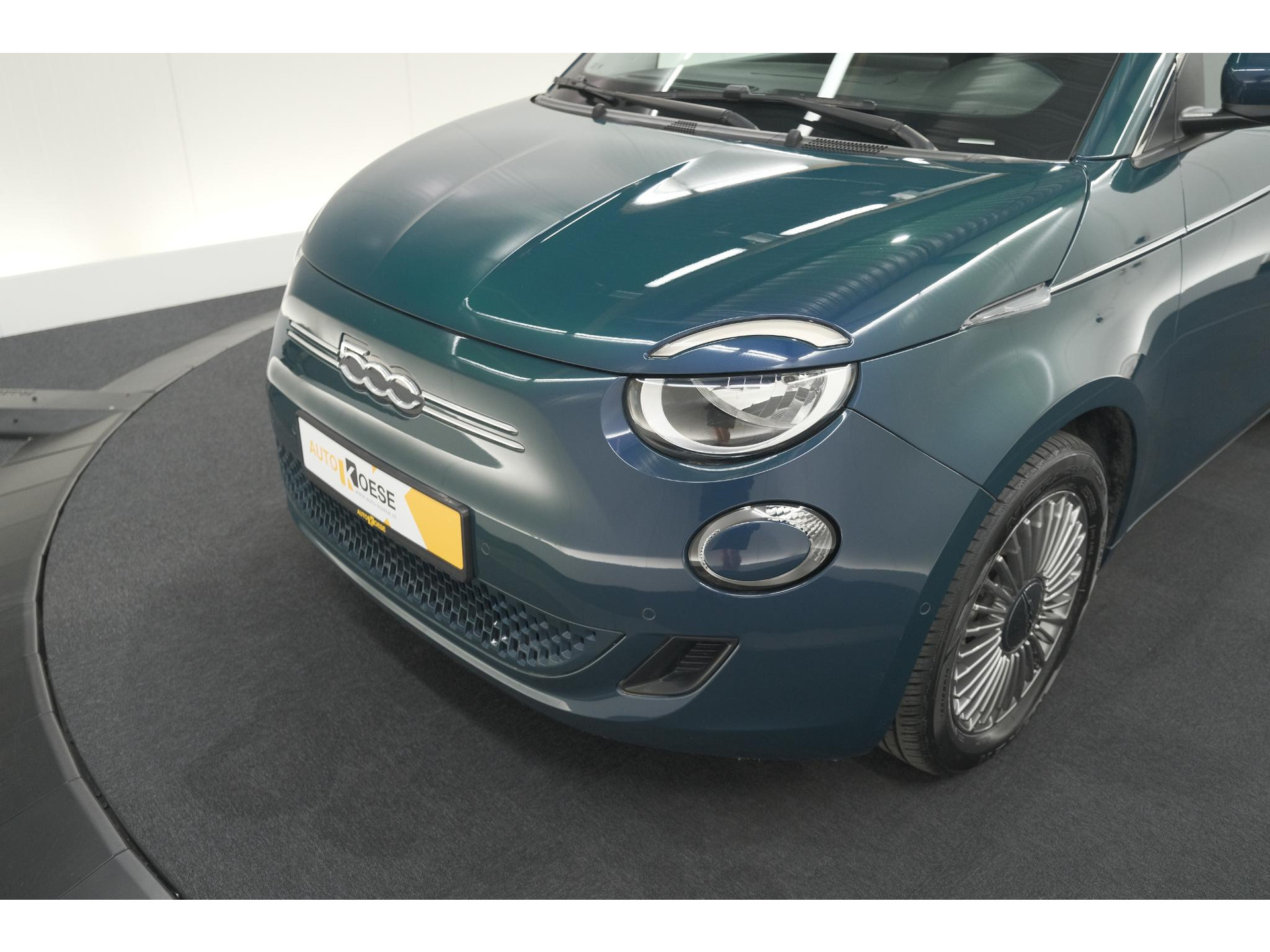 Fiat 500 Icon 42 kWh | 96,1% SOH | Convenience Pack | Camera | Dodehoekdetectie | Stoelverwarming