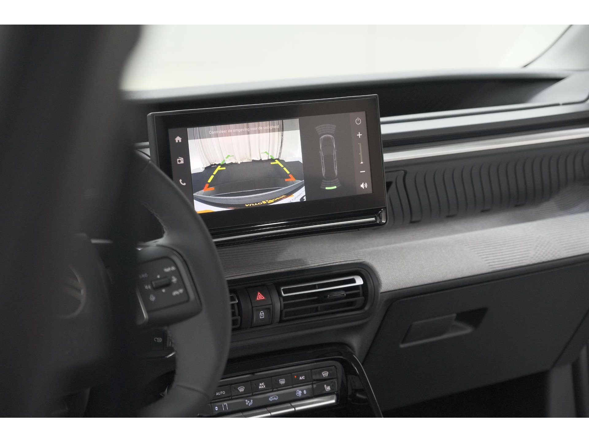 Citroen Ë-C3 Aircross Plus 113pk Extended Range 54 kWh | 11 KW Lader | Camera | Apple CarPlay | Parkeersensoren