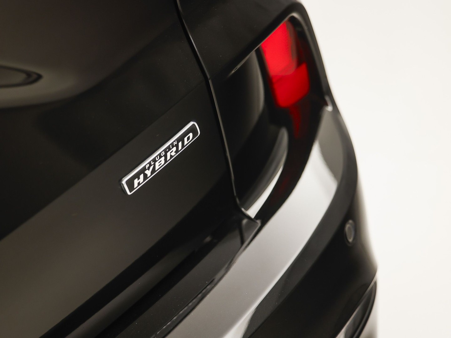 Ford Kuga 2.5 PHEV ST-Line X 225Pk Automaat (VIRTUAL COCKPIT, BANG&OLUFSEN, APPLE CARPLAY, ELEK SPORTSTOELEN, LEDER/ALCANTARA, CAMERA, ELEK ACHTERKLEP, KEYLESS, NIEUWSTAAT)