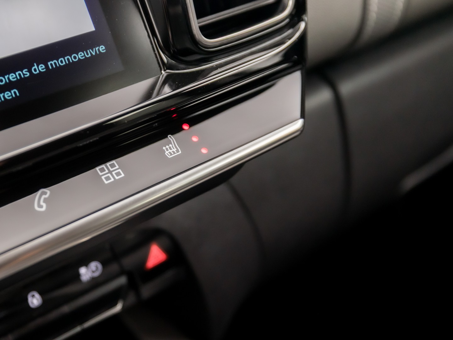 Citroën C5 Aircross 1.6 Plug-in Hybrid 225 Deluxe Sport 225Pk Automaat (APPLE CARPLAY, SOH 93%, GROOT NAVI, 360 CAMERA, GETINT GLAS, ELEK SPORTSTOELEN, LEDER, STOELVERWARMING, ADAPTIVE CRUISE, NIEUWSTAAT)