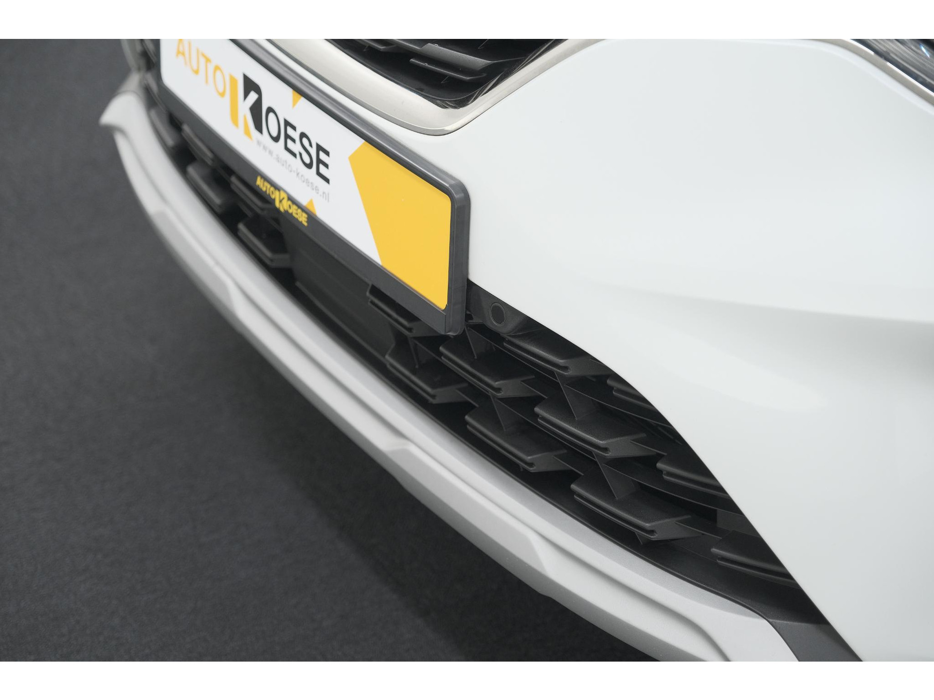 Renault Captur 1.6 E-Tech Hybrid 145 Intens | Trekhaak | Camera | Stoelverwarming | Navigatie