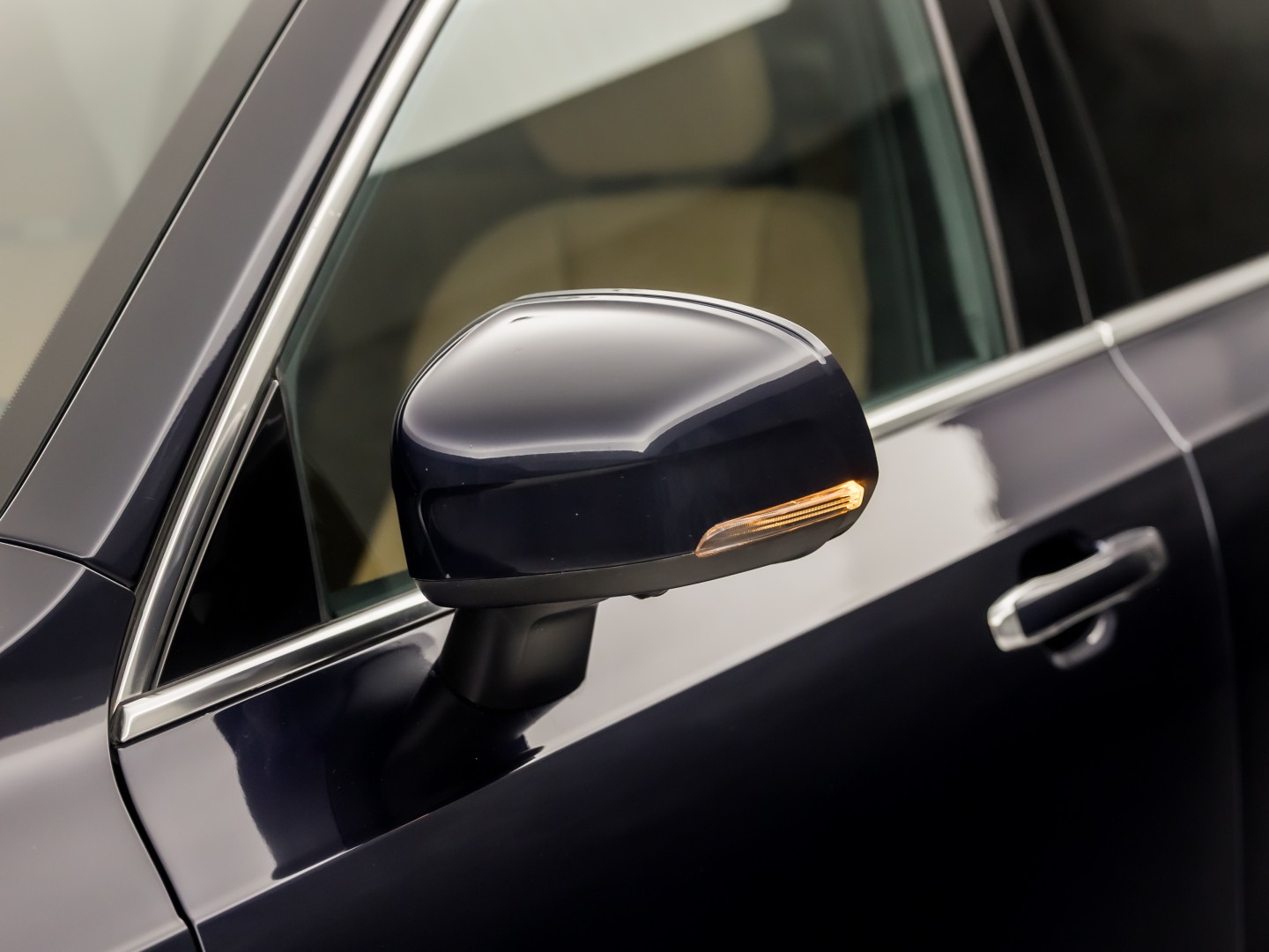 Volvo XC90 2.0 T8 Twin Engine AWD Inscription 7 Persoons 408Pk Automaat (PANORAMADAK, BOWERS&WILKINS, MEMORY SEATS, BRUIN LEDER, CAMERA, STOELKOELING/VERWARMING, HEAD-UP DISPLAY, GETINT GLAS, ELEK ACHTERKLEP, NIEUWSTAAT)