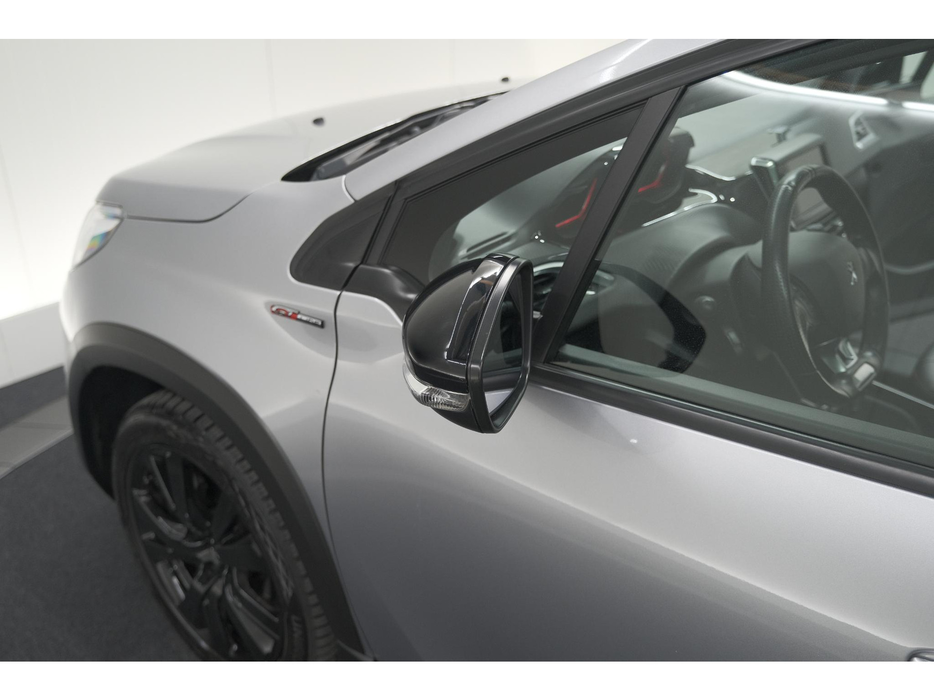 Peugeot 2008 PureTech 110 EAT6 GT | Trekhaak | Camera | Panoramadak | Apple Carplay