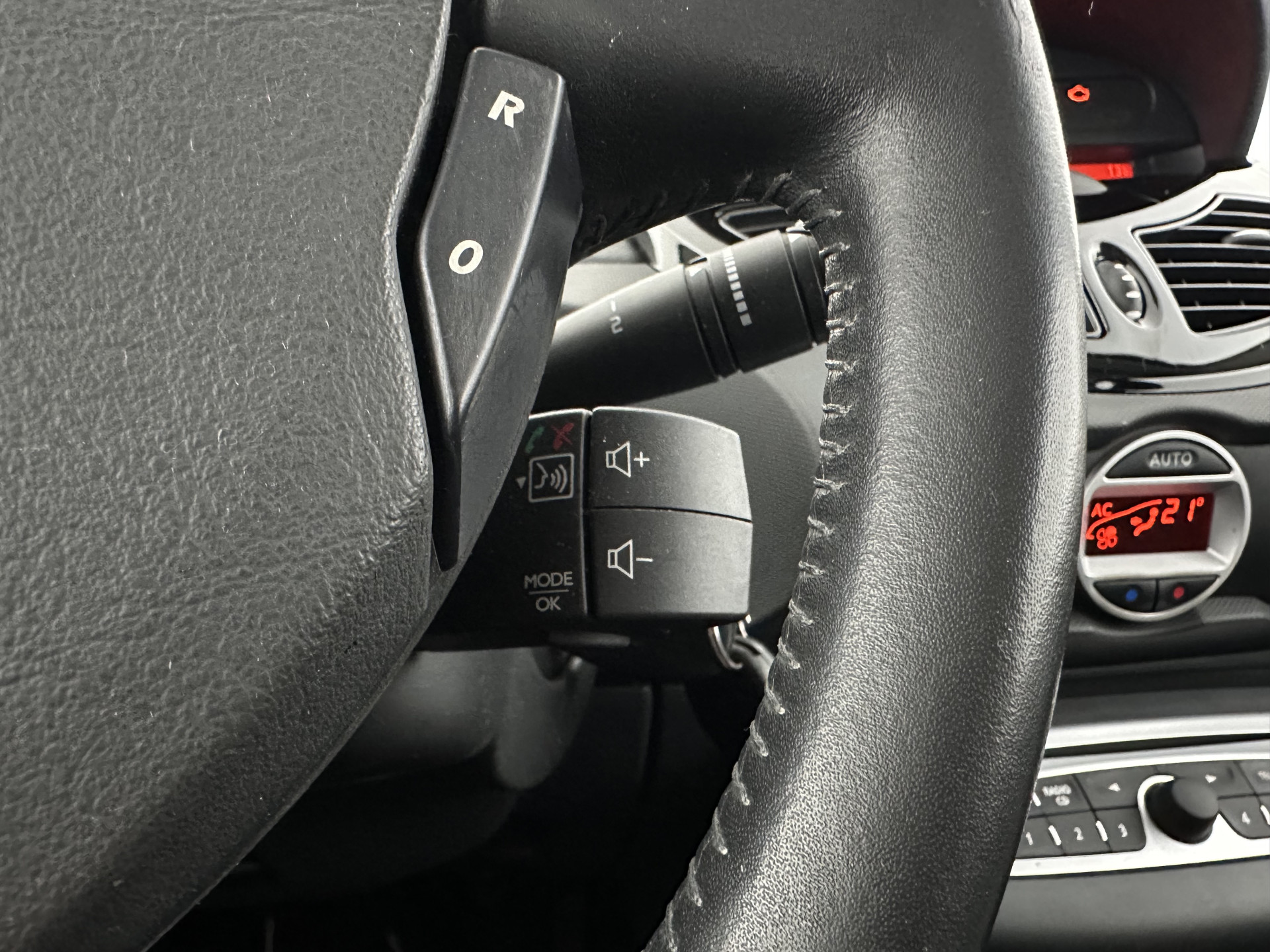 Renault Twingo 1.2 16V Dynamique *CLIMATE CONTROL | CRUISE | RADIO-CD/MP3 | COMFORTSEATS*