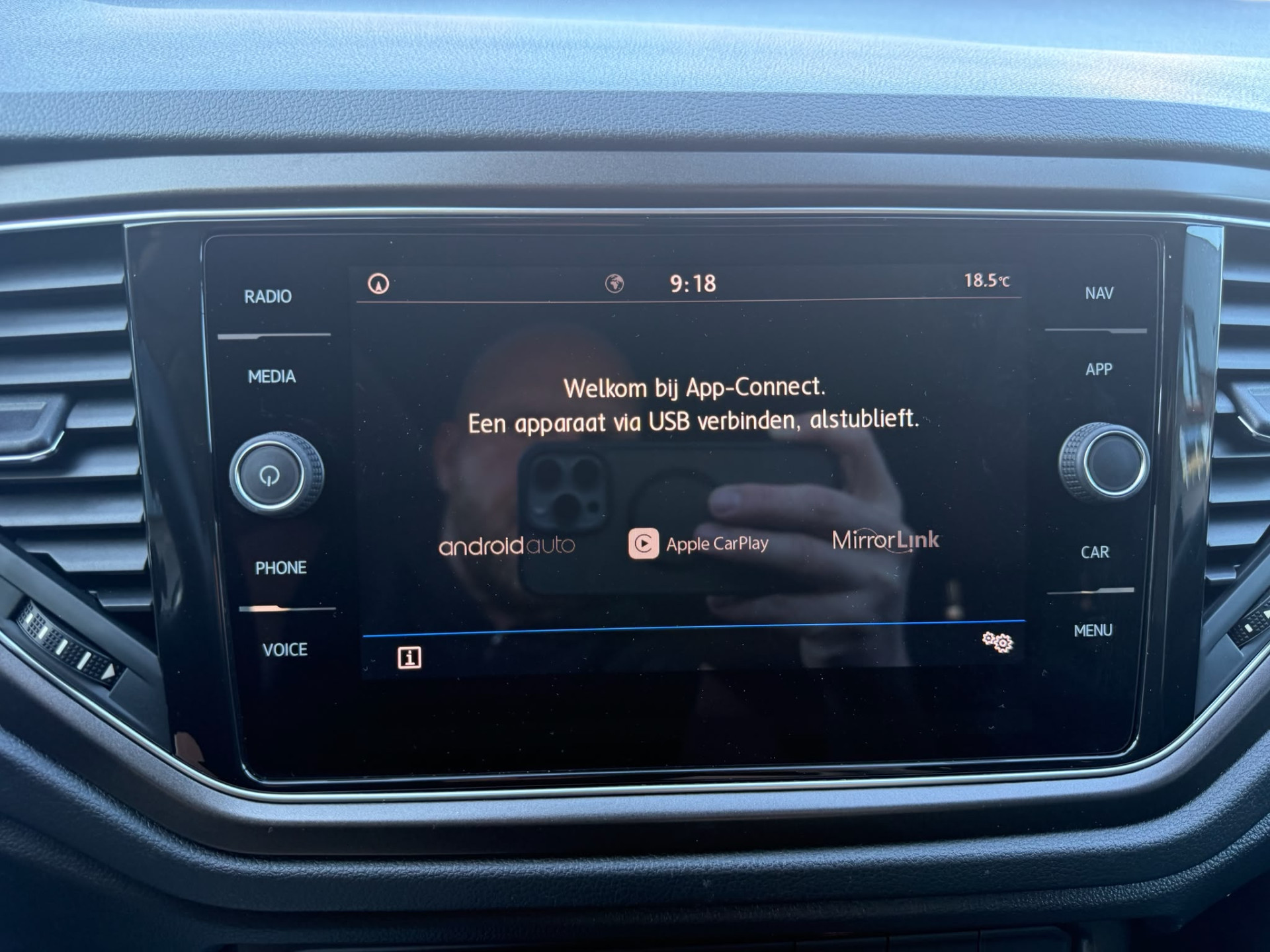 Volkswagen T-Roc 1.0 TSI Style | 1E EGENAAR | 3/6 OF 12MND GARANTIE | PANODAK | ACC | LANE ASSIST | AIRCO |