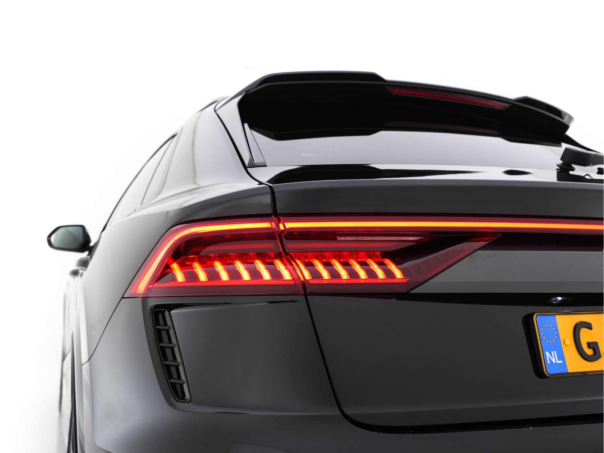 Audi RS Q8 4.0 TFSI Quattro * PANO | MILLTEK-EXHAUST | CERAMIC-BRAKES | CARBON-PACK | LEATHER | MEMORY-PACK | 4-WHEEL-STEERING | AIRSUSPENSION | BANG&OLUFSEN | ADAPTIVE-CRUISE | BLINDSPOT | TOPVIEW | SOFTCLOSE |  ....