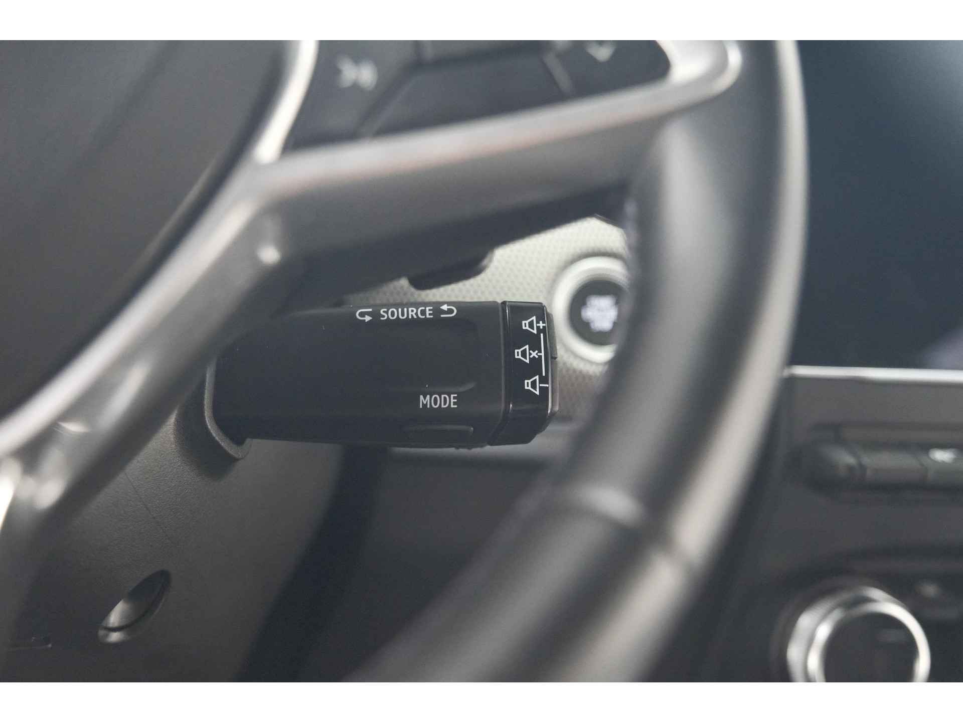 Renault Arkana Mild Hybrid 140 EDC Techno | 360 Camera | Dodehoekdetectie | Adaptieve Cruise Control