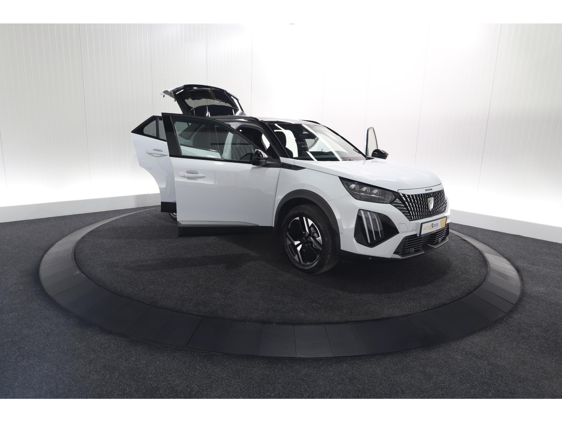 Peugeot 2008 PureTech 130 EAT8 GT | 360 Camera | Stoelmassage | Adaptieve Cruise Control | Dodehoekdetectie