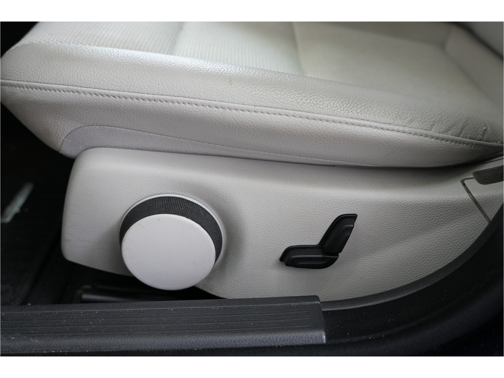 Mercedes-Benz C-klasse Estate 180 Ambition Avantgarde | Trekhaak | El. Stl. verst. | Navi | Cruise | PDC | Bluetooth |