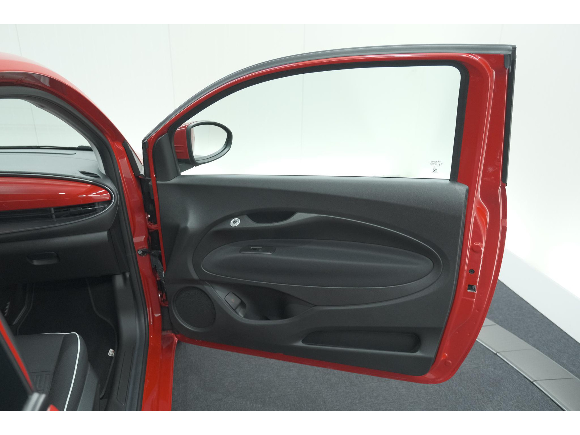 Fiat 500 Urban 42 kWh | SOH 97,9% | 3 Fase | Camera | Apple Carplay | Keyless start