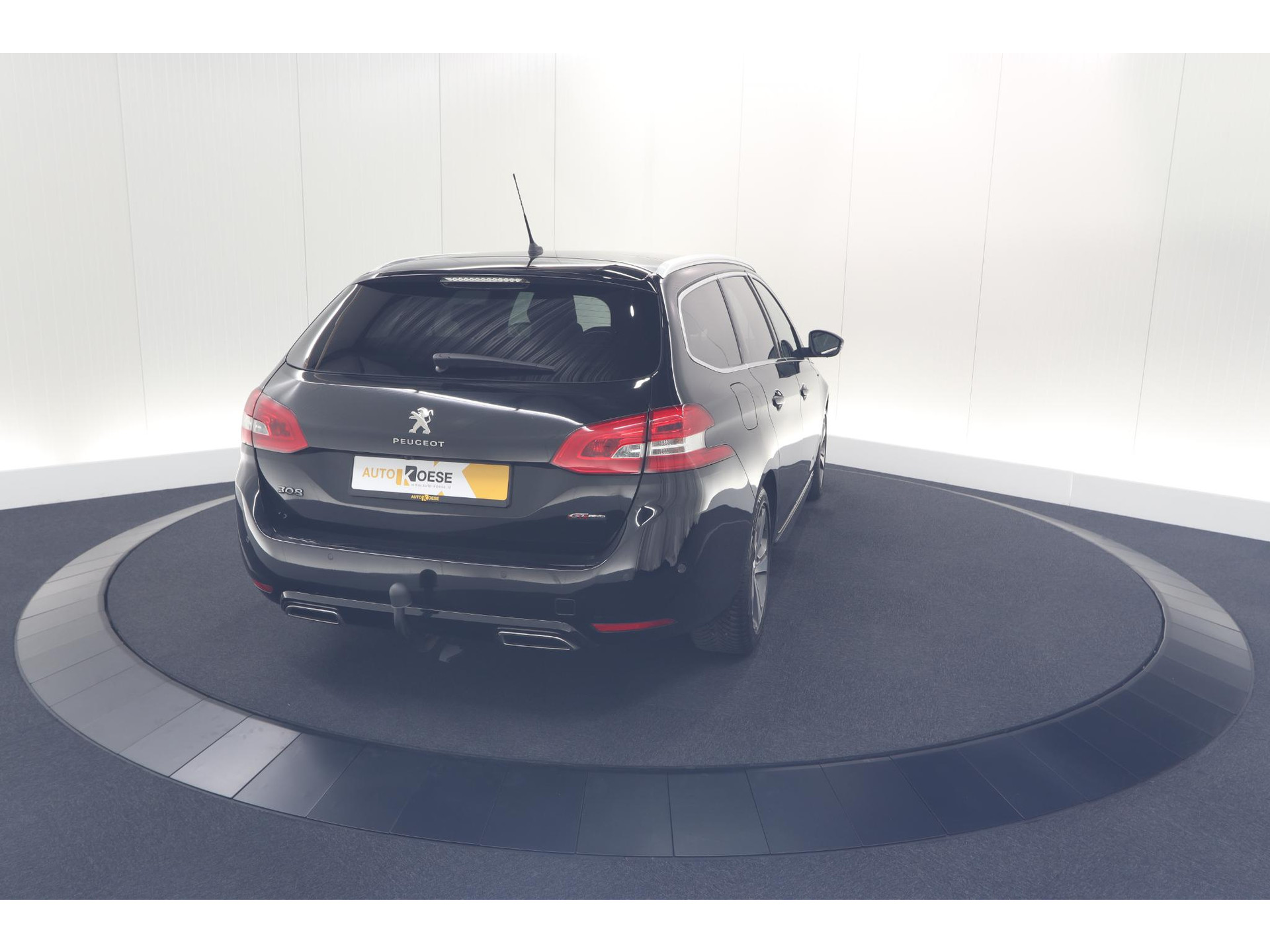 Peugeot 308 SW PureTech 130 GT-line | Trekhaak | Panoramadak | Camera | Alcantara Bekleding | Dodehoekdetectie