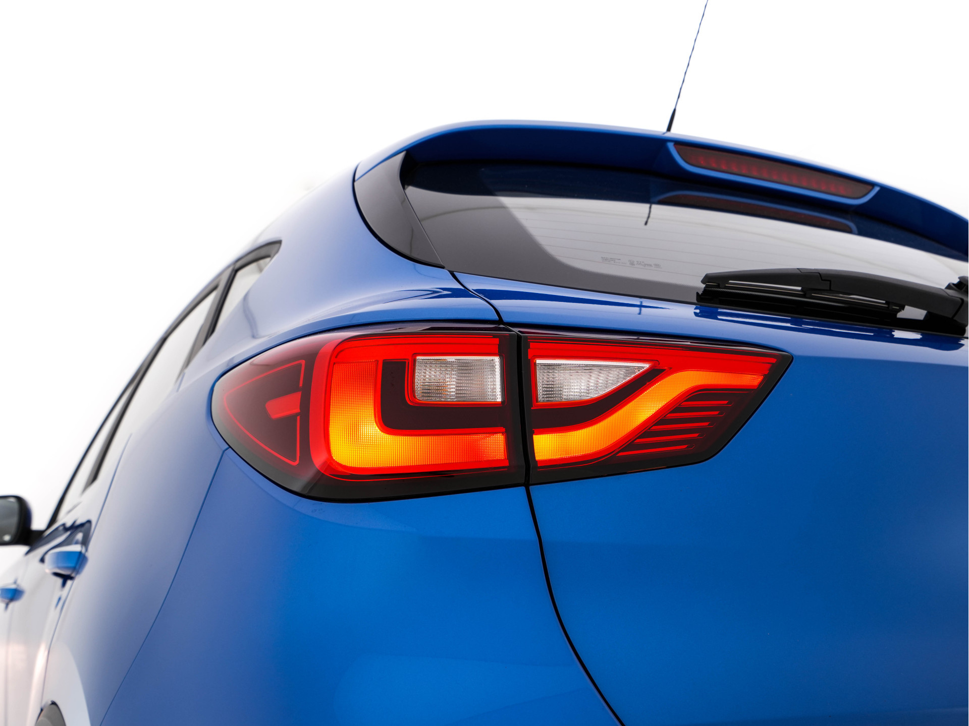 MG ZS EV Luxury 45 kWh {SOH-89%} (INCL-BTW) *PANO | LEATHER | CCS-FASTLOADER | KEYLESS | NAVI-FULLMAP | ADAPTIVE-CRUISE | CAMERA | HEATED-SPORT-SEATS | CARPLAY | BLINDSPOT | DAB | LANE-ASSIST | 17"ALU*