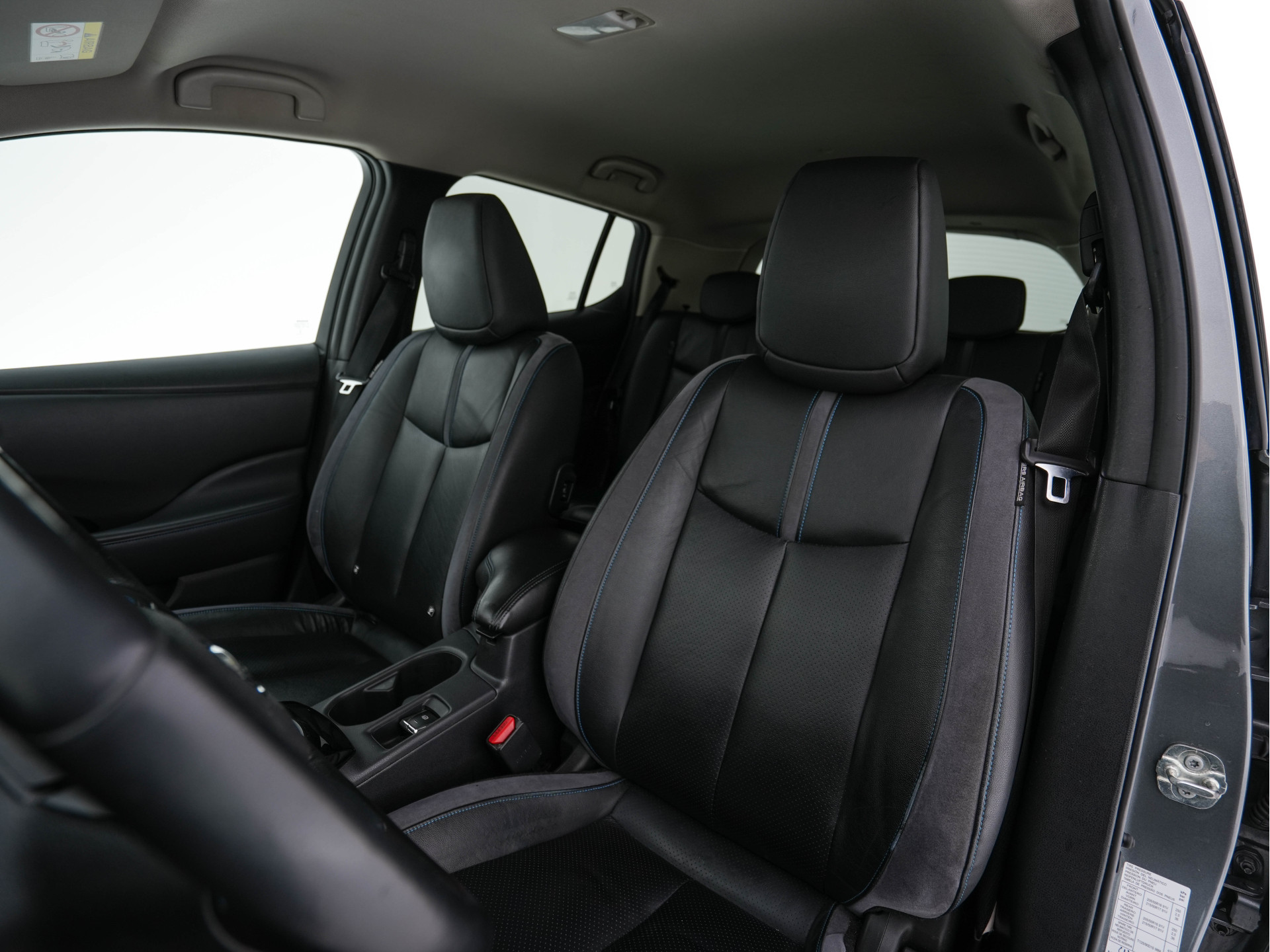 Nissan LEAF 3.Zero Limited Edition 62 kWh {SOH-93%} (INCL-BTW) Aut. *HEATPUMP | LEATHER | FULL-LED | DIGI-COCKPIT | TOPVIEW | BOSE-AUDIO | KEYLESS | DAB+ | BLINDSPOT | ECC | ADAPTIVE-CRUISE | PDC | HEATED-COMFORTSEATS | PRIVACYGLASS | 17"ALU*