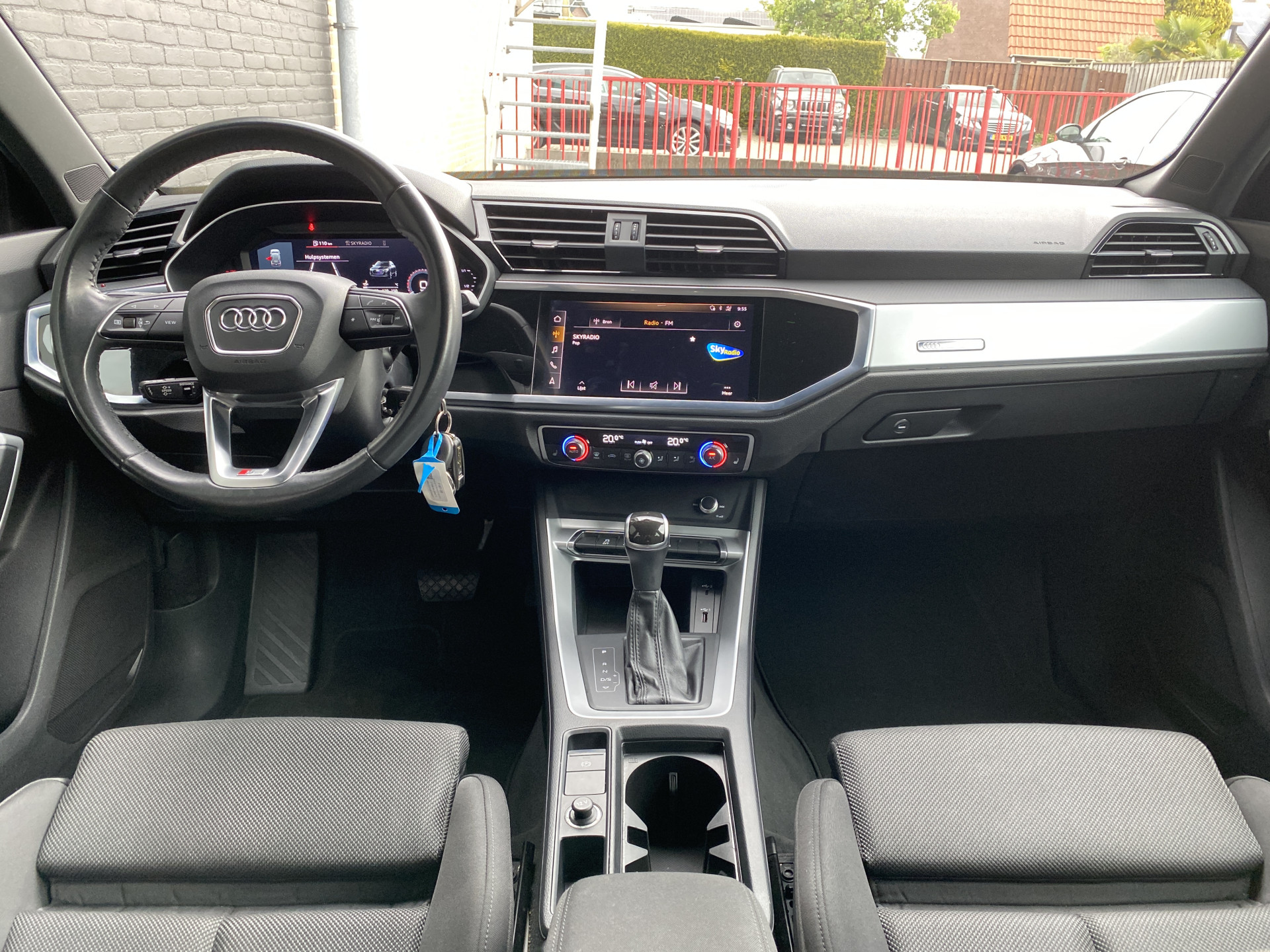 Audi Q3 35 TFSI 150 pk S Line AUT. | zwart optiek | 20'' lichtmetalen velgen | adaptieve cruise | sportstoelen | apple carplay | led kopl.
