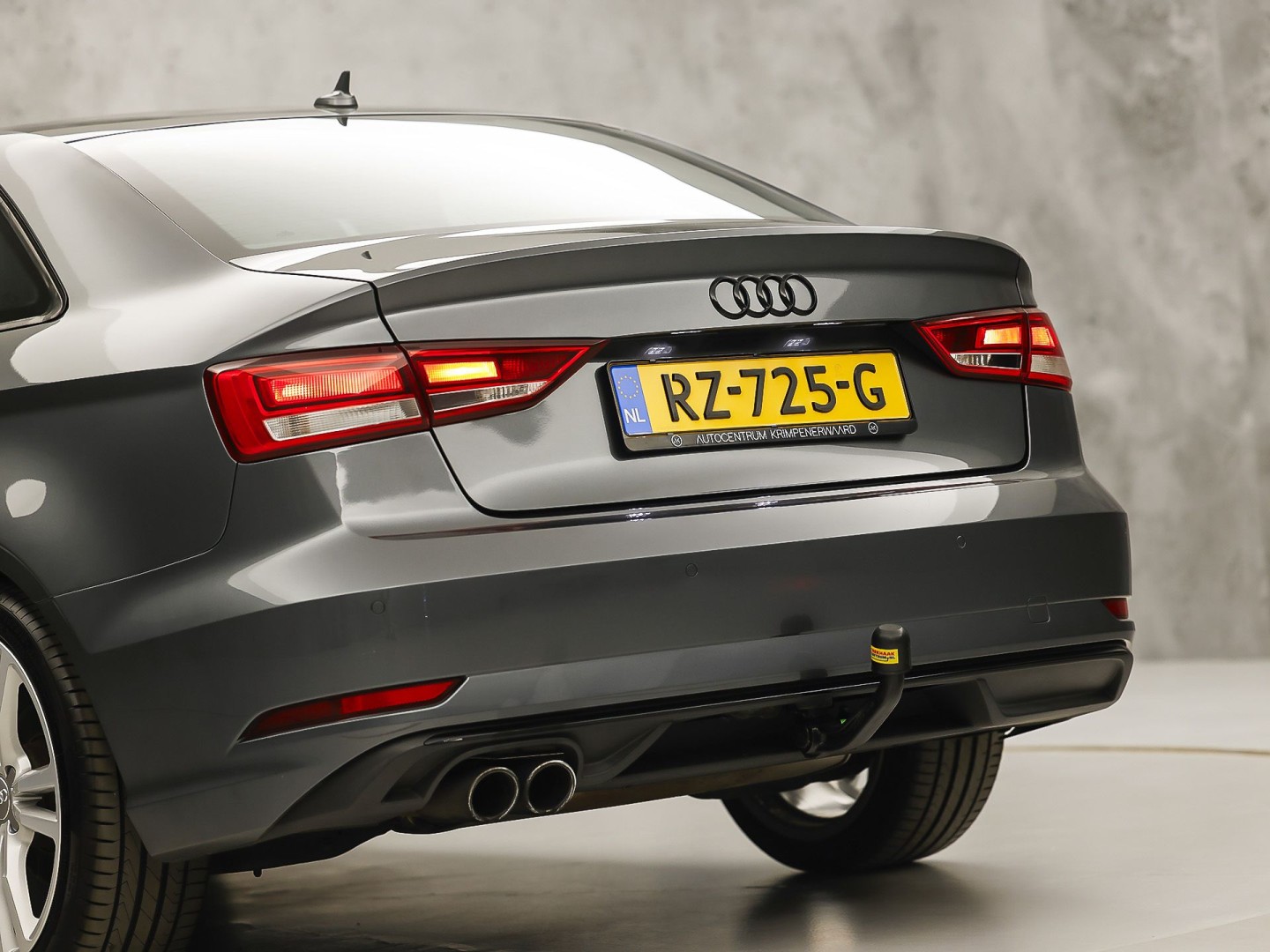 Audi A3 Limousine 1.4 TFSI S-Line Sport 150Pk (2X S-LINE, GROOT NAVI, BANG&OLUFSEN, KEYLESS, AFGEVLAKT STUUR, STOELVERWARMING, PARKEERSENSOREN, SPORTSTOELEN, LM VELGEN, NIEUWE APK)