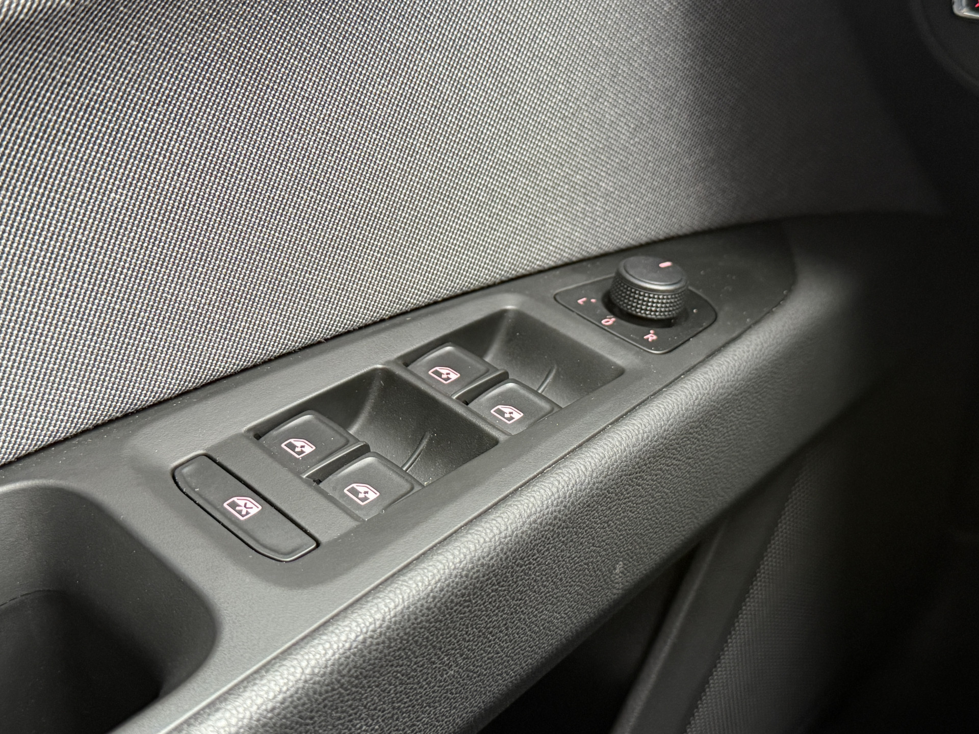 SEAT Leon ST 1.0 TSI Style Ultimate Edition | Camera | Draadloze lader | Apple Carplay