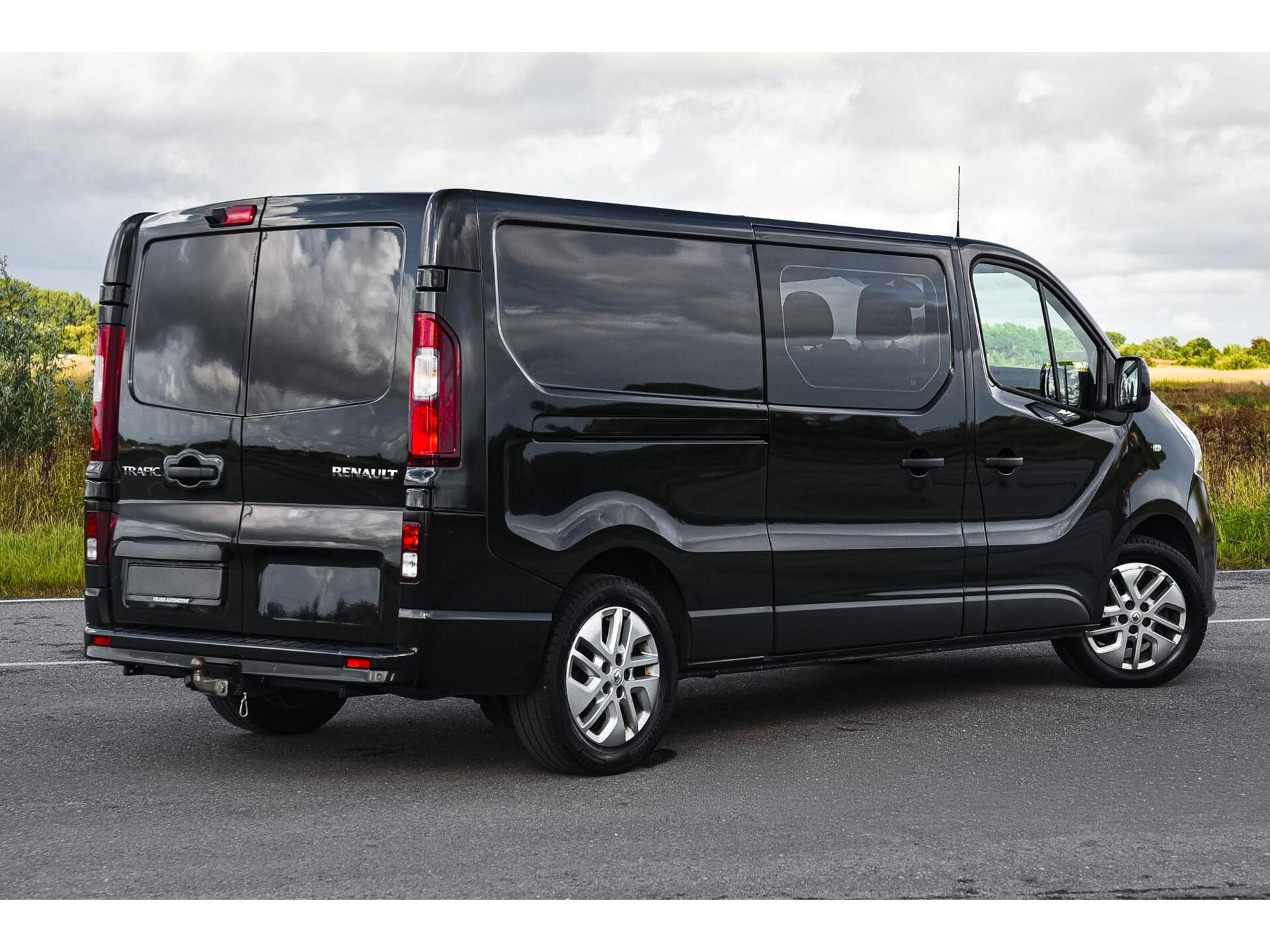 Trafic 2.0 dCi 145 DC Luxe | Automaat | 6-Pers
