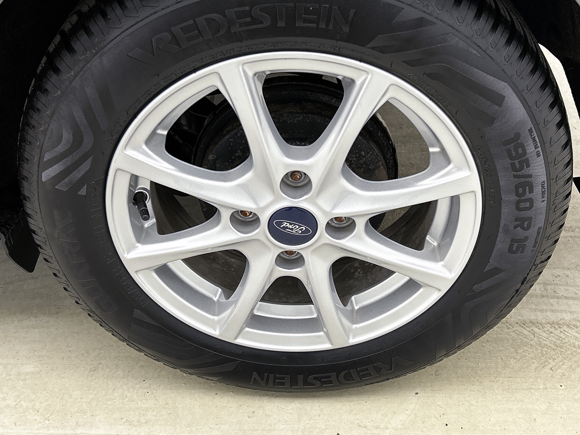 Ford Fiesta Trend 86PK | LM VELGEN | VERWARMDE VOORRUIT | PARK. SENSOREN