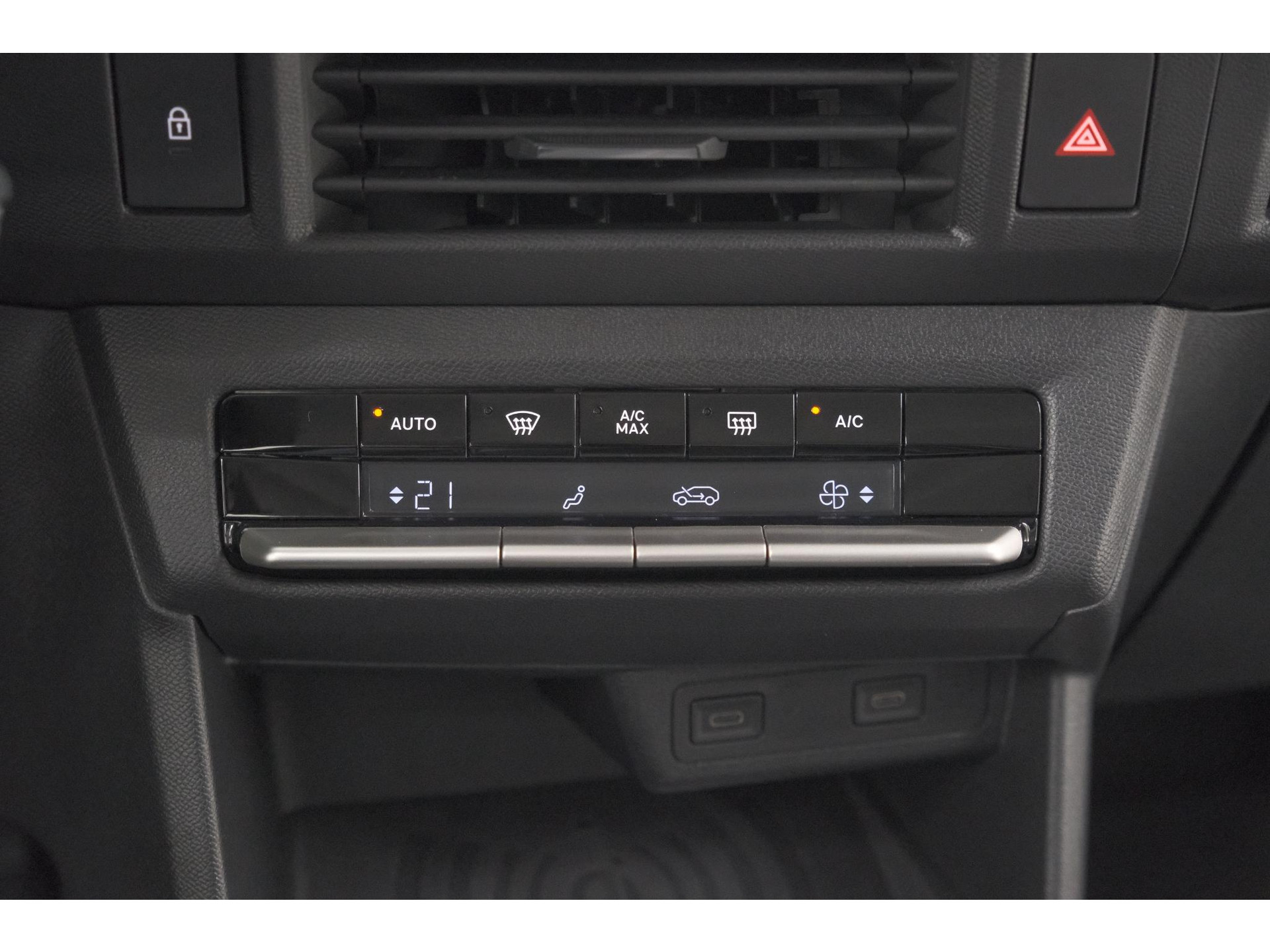 Opel Frontera Electric GS 44 kWh | 11 KW Laadfunctie | Camera | Dodehoekdetectie | Apple Carplay