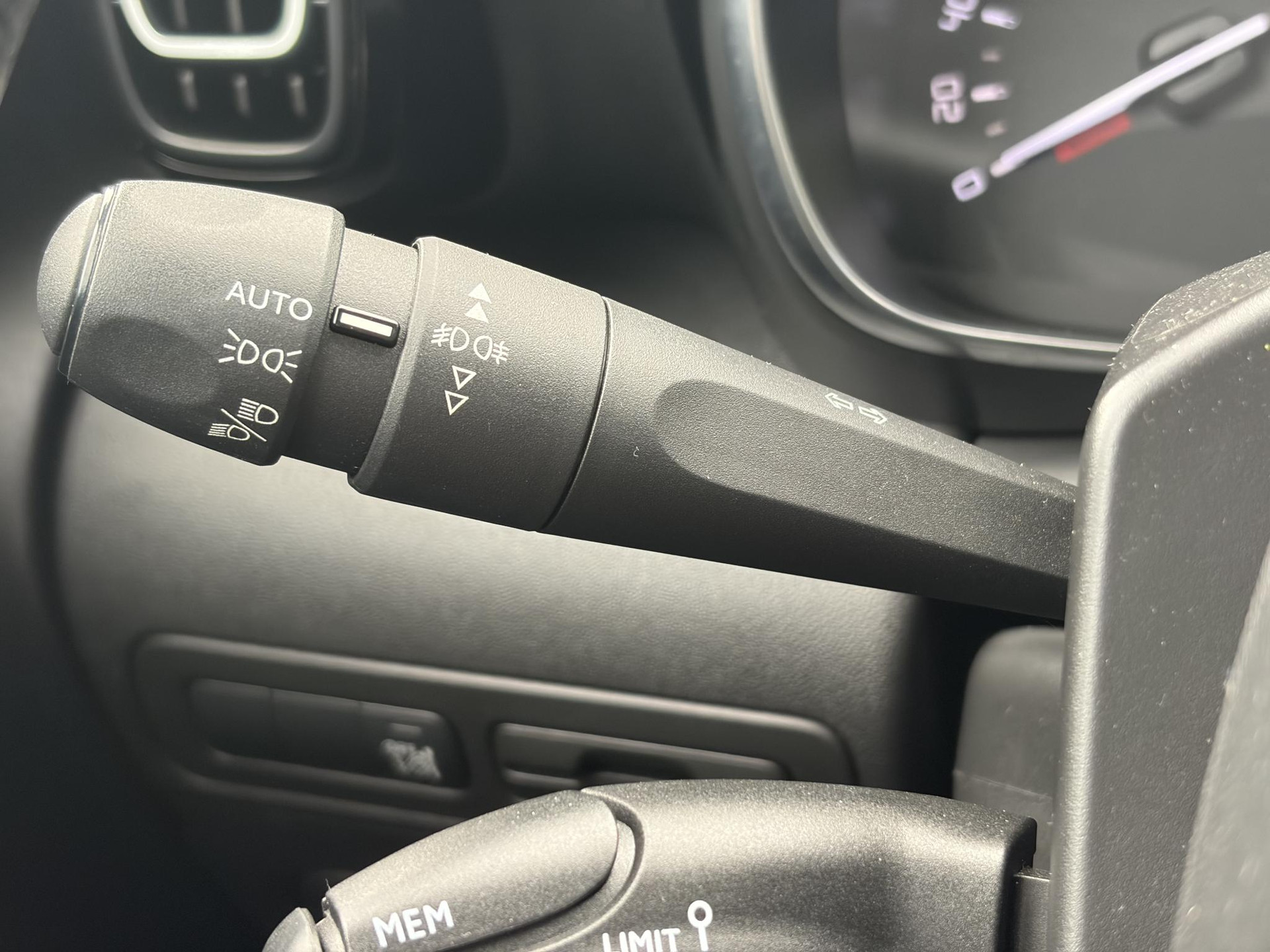 Citroen C3 Aircross 1.2 PureTech Feel ✓Draadloze telefoonlader✓Carplay✓Navi✓Clima✓Cruise ✓Pdc✓Lm velgen✓2e Eigenaar✓Net beurt gehad✓Lm velgen✓N.A.P✓Apk tot 10-2027