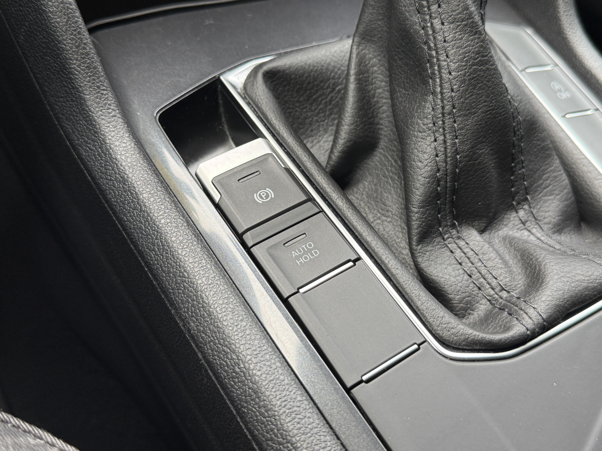 Volkswagen Tiguan Allspace 1.5 TSI Life Business 7p. | Massagestoel | Trekhaak | Camera | Stoel/Stuurverwarming | Carplay | Adaptive cruise