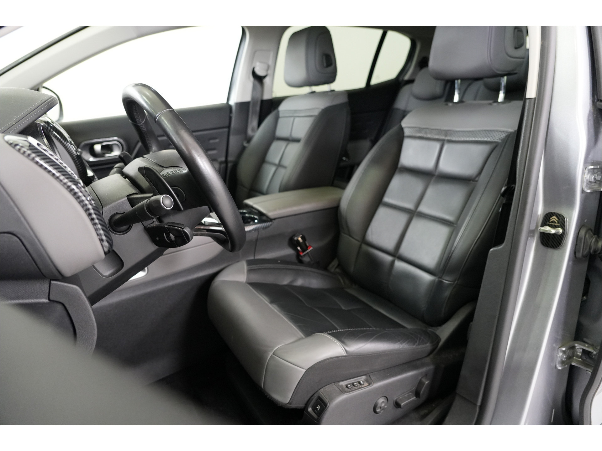 Citroën C5 Aircross 1.6 Shine 225 pk PHEV | SOH 95.5% | Pano | Leder | Massage | Adaptieve Cruise | El. stl. verst. | Inparkeer |