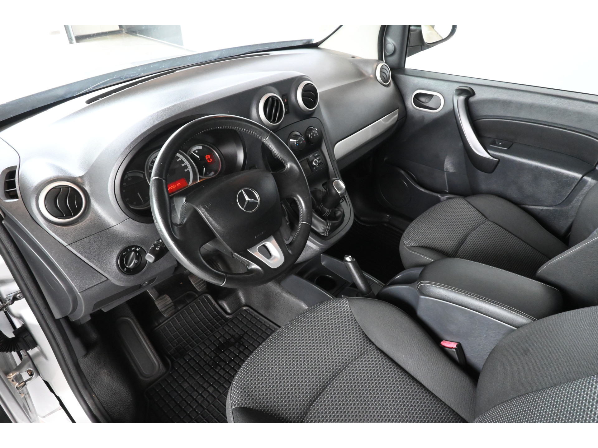 Mercedes-Benz Citan 108 CDI BlueEFFICIENCY Airco Navigatie Trekhaak Rijklaarprijs! Inruil Mogelijk!