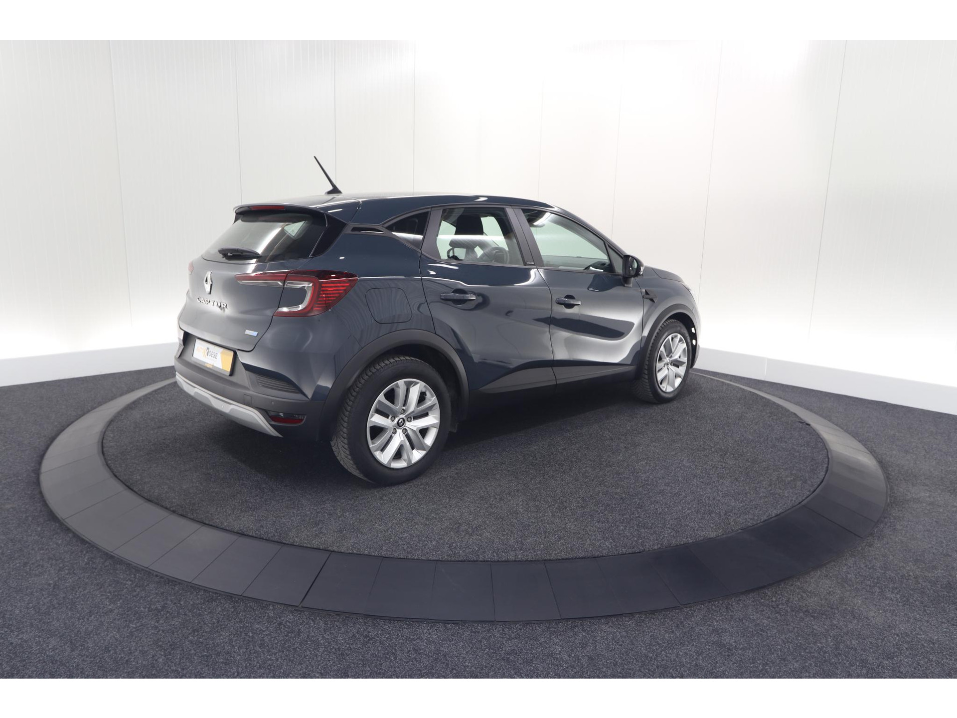 Renault Captur 1.6 E-Tech Plug-in Hybrid 160 Business | Parkeersensoren | Apple Carplay | Navigatie | Climate Control
