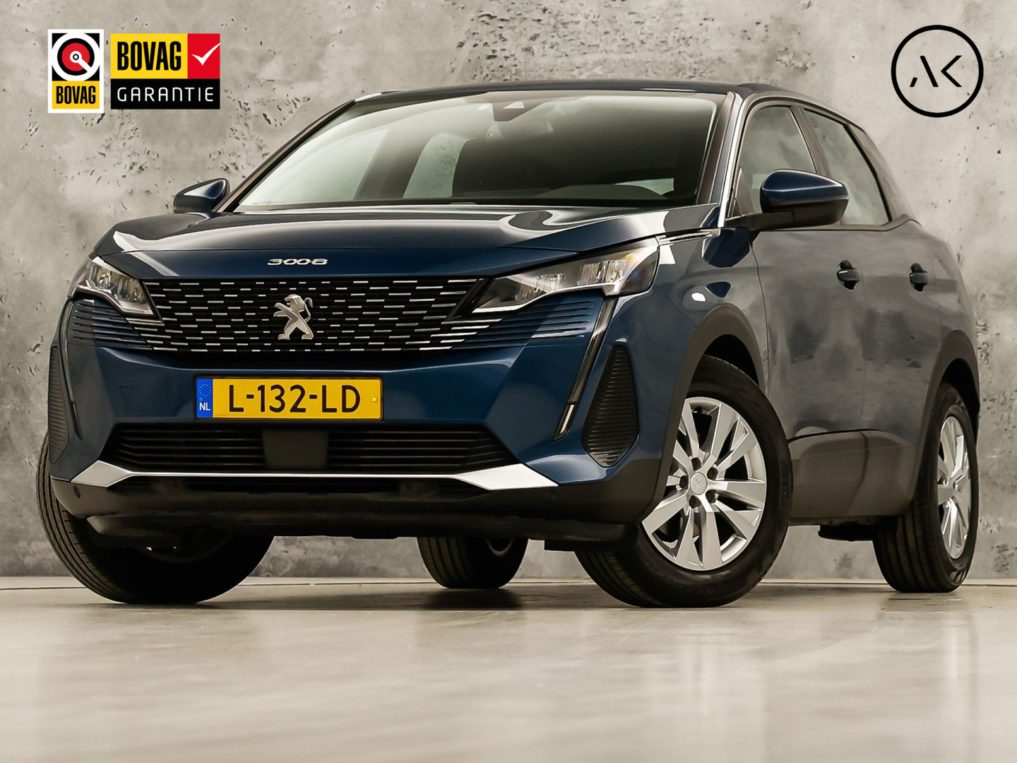 Peugeot 3008 1.2 PureTech Premium Automaat (APPLE CARPLAY, NAP, GROOT NAVI, 360 CAMERA, TREKHAAK, SPORTSTOELEN, LANE ASSIST, CRUISE, NIEUWSTAAT)