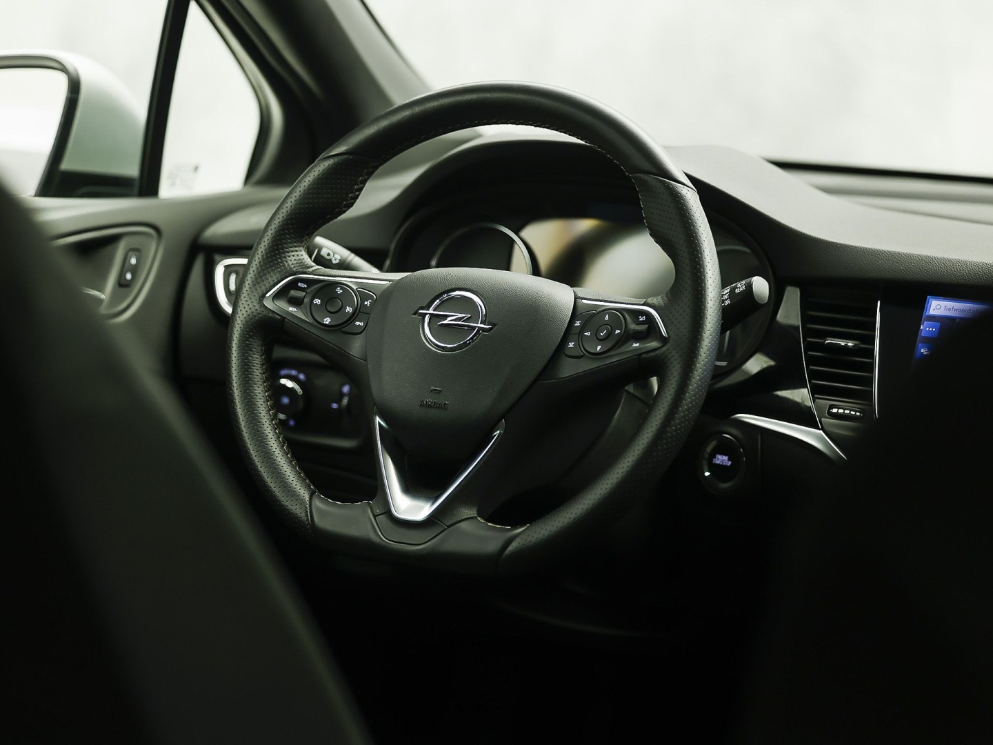 Opel Astra 1.2 Elegance (DIGITALE COCKPIT, APPLE CARPLAY, GROOT NAVI, CAMERA, CLIMATE, STUUR/STOELVERWARMING, SPORTSTOELEN, GETINT GLAS, TREKHAAK, ADAPTIVE CRUISE, NIEUWSTAAT)