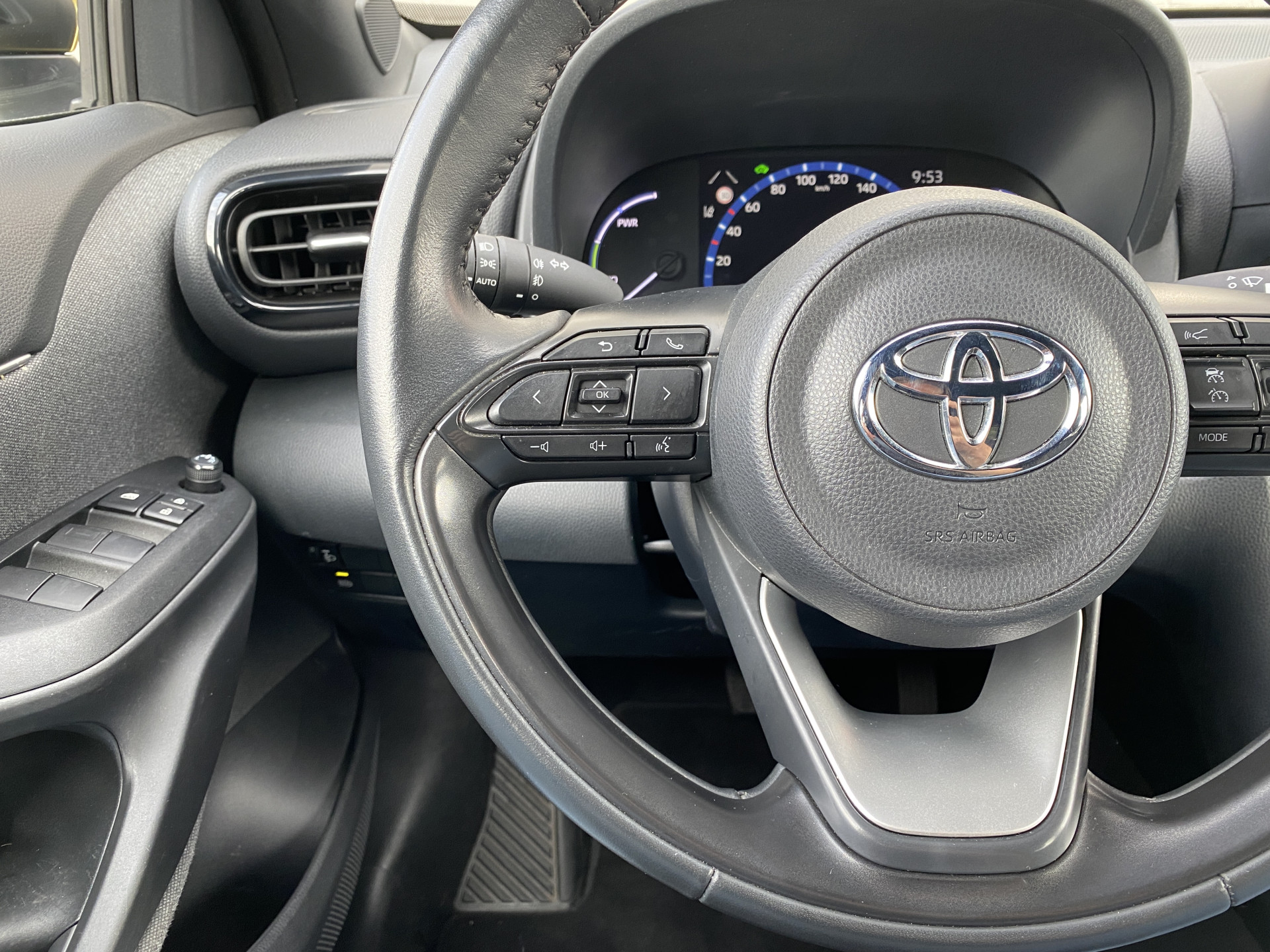 Toyota Yaris Cross 1.5 Hybrid First Edition | 1e eigenaar | dealer onderh. | trekhaak | navigatie | camera | led koplamp | NL auto