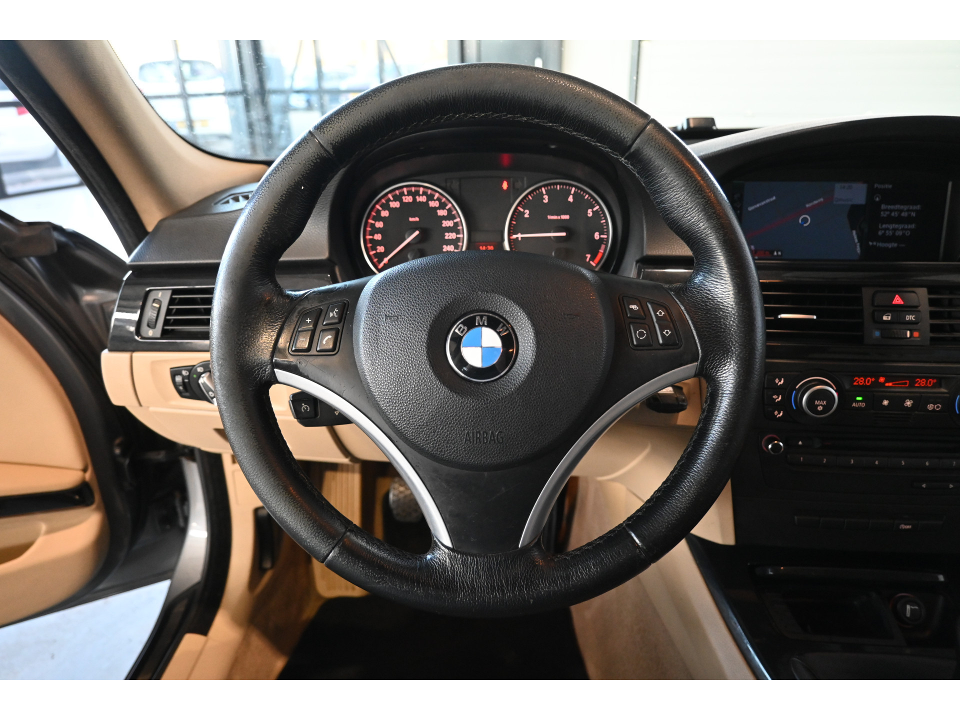 BMW 3-serie Touring 316i Business Line Climate Leder Cruise control Trekhaak Pdc Inruil Mogelijk!