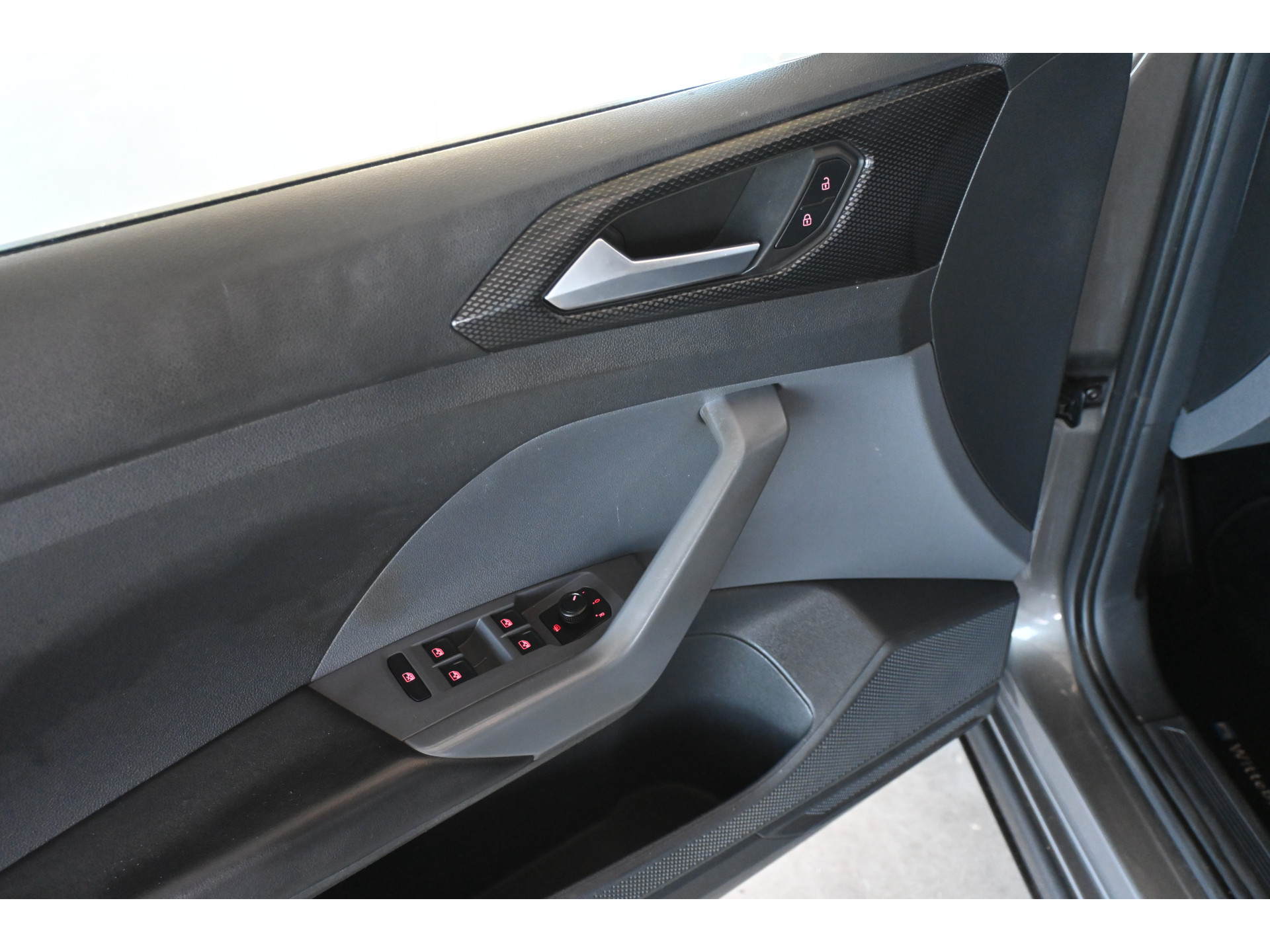 Volkswagen T-Cross 1.0 TSI Life Clima Adaptieve Cruise Carplay PDC Stoelverwarming 1e Eigenaar! Inruil Mogelijk!