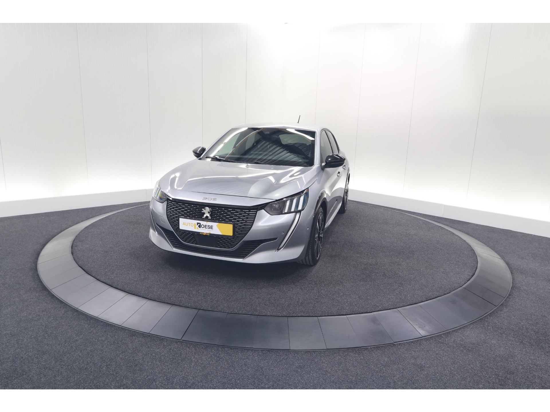 Peugeot 208 PureTech 131 EAT8 GT | Camera | Dodehoekdetectie | Navigatie | Carplay