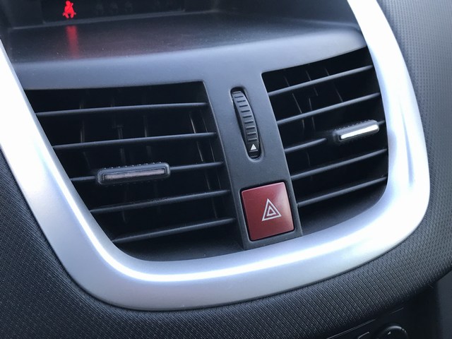 Peugeot 207 1.4 - V E R K O C H T
